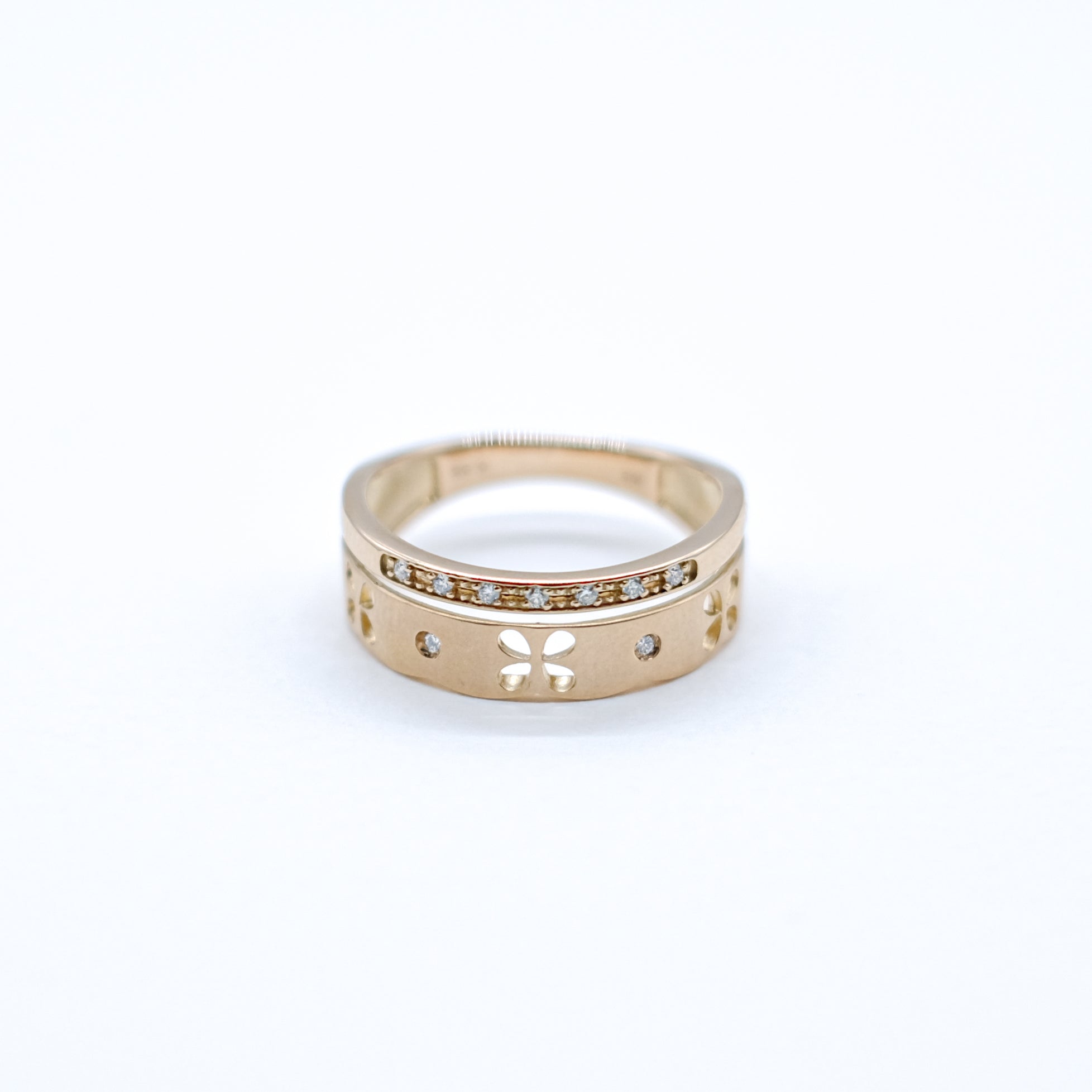 ダイヤモンド K18リング(クローバーモチーフ/4月誕生石)《25N01604》