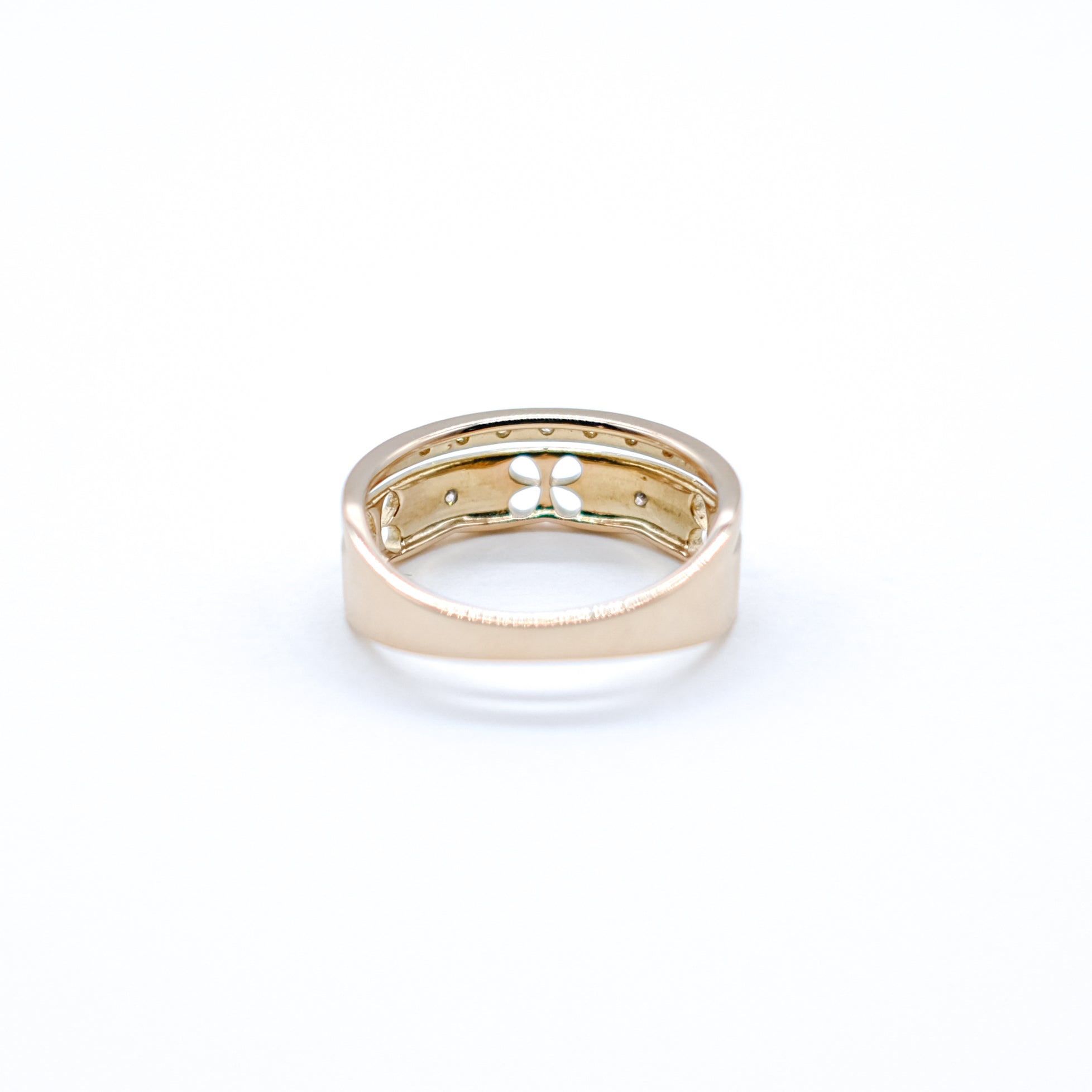 ダイヤモンド K18リング(クローバーモチーフ/4月誕生石)《25N01604》