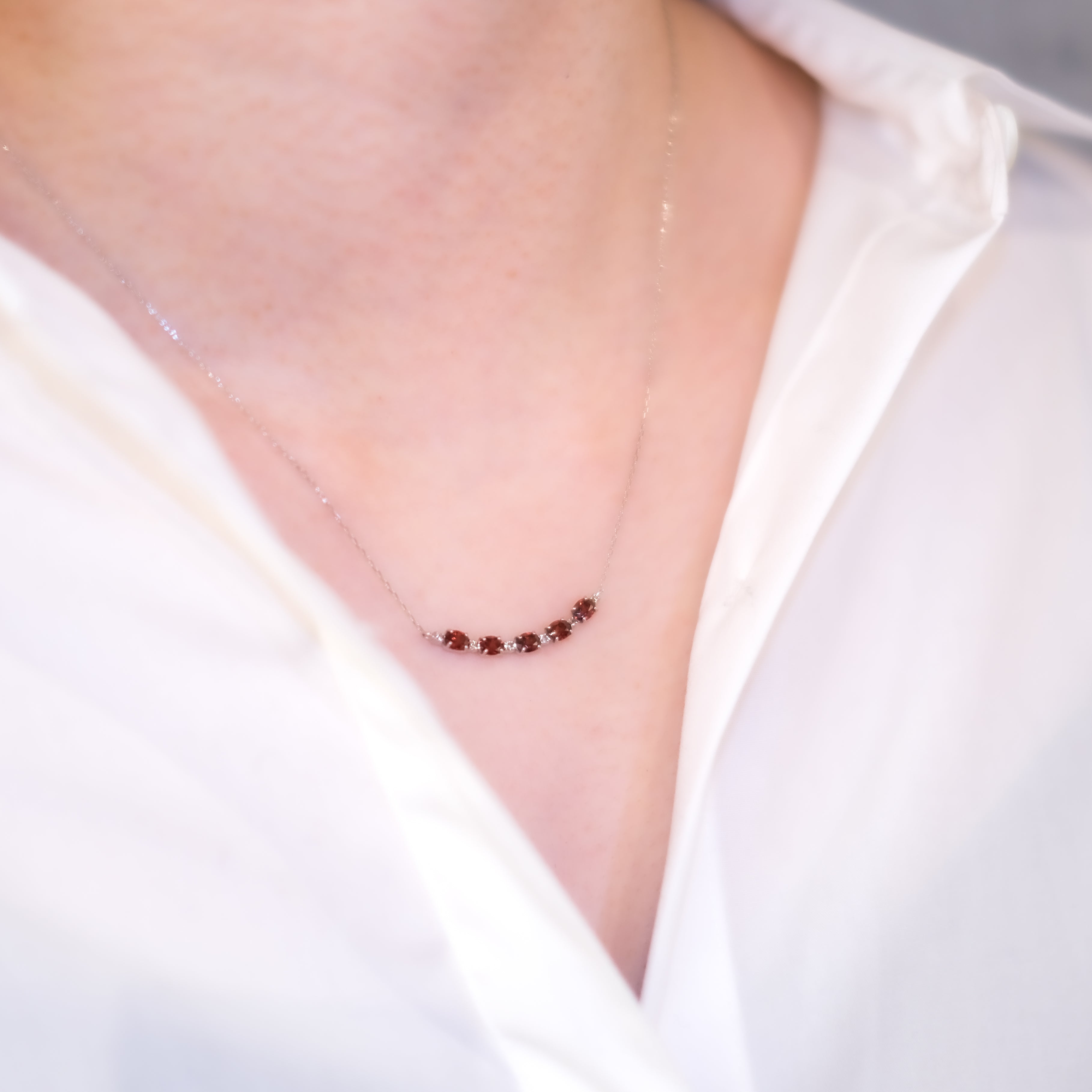 ガーネット/ダイヤモンド プラチナネックレス(1月誕生石)《25N01609》