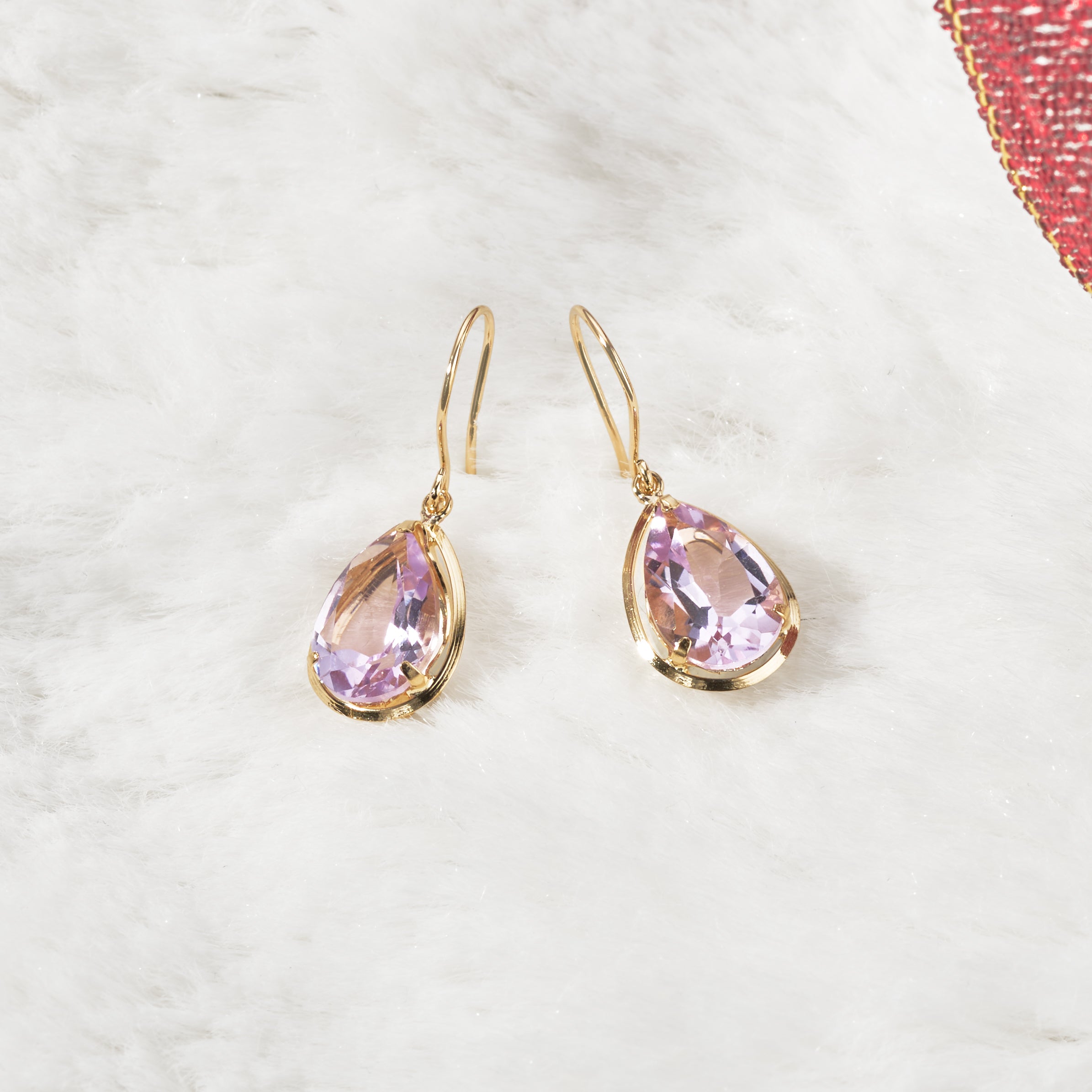 アメシスト K18ピアス(ペアシェイプ/2月誕生石)《25N01701》