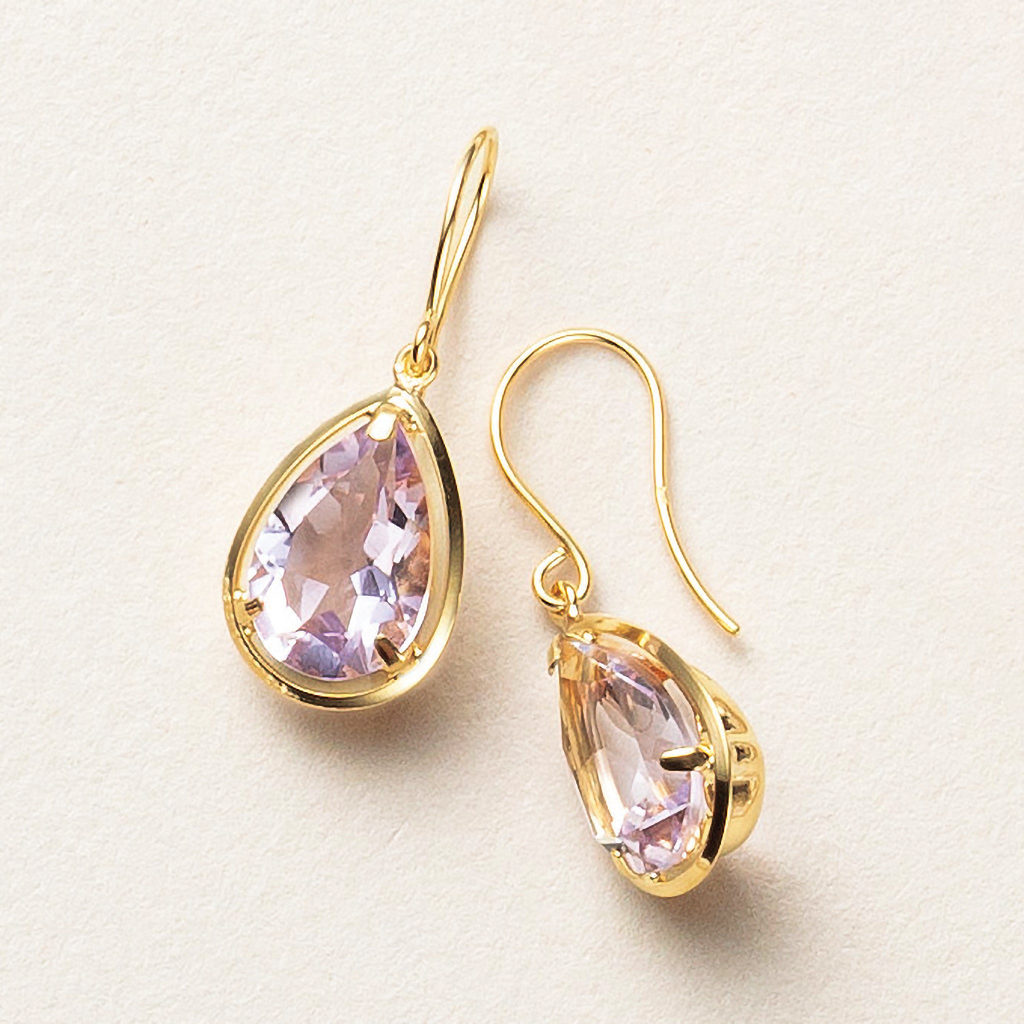 アメシスト K18ピアス(ペアシェイプ/2月誕生石)《25N01701》