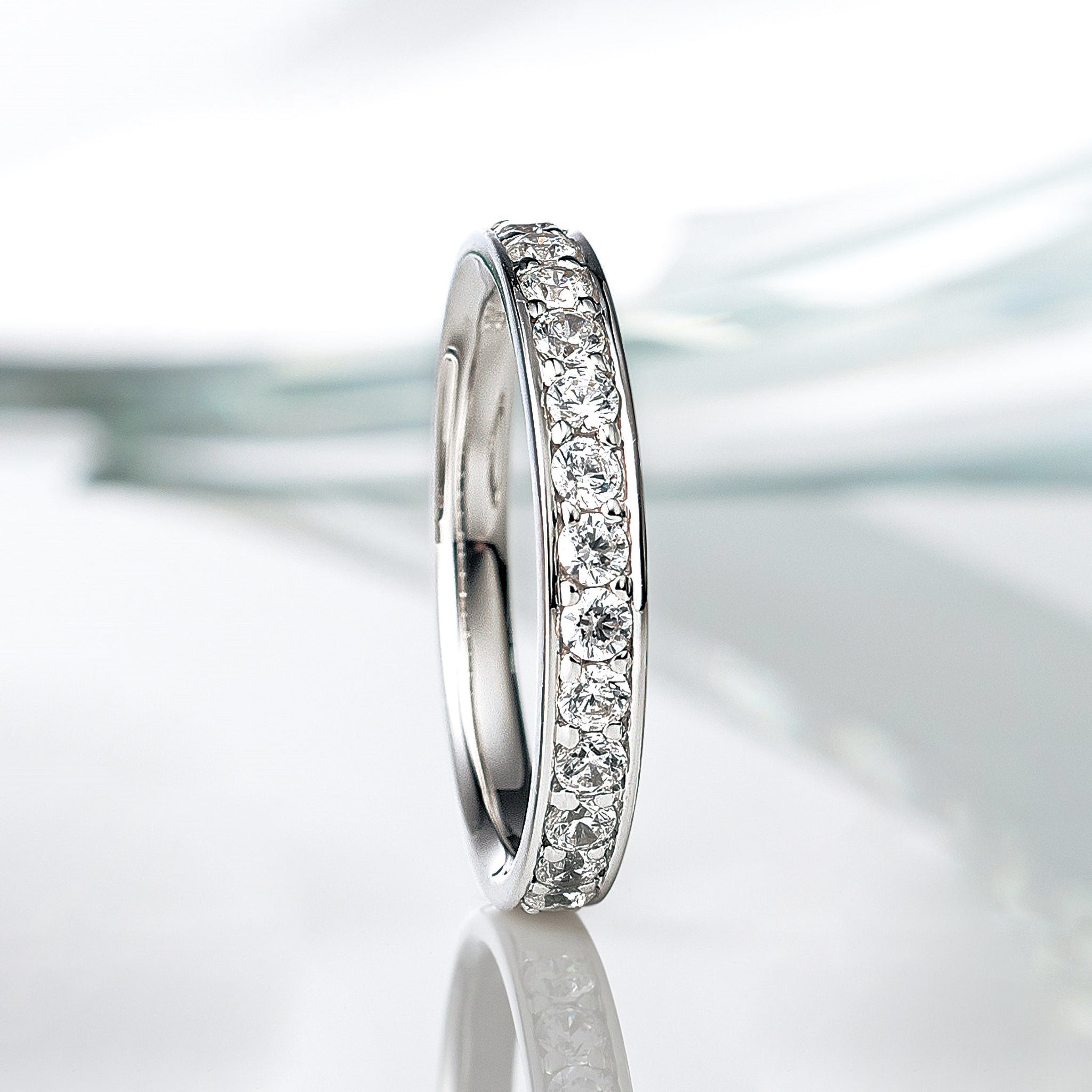 ダイヤモンド プラチナリング(計0.5カラットハーフエタニティ/4月誕生石)《25N01803》