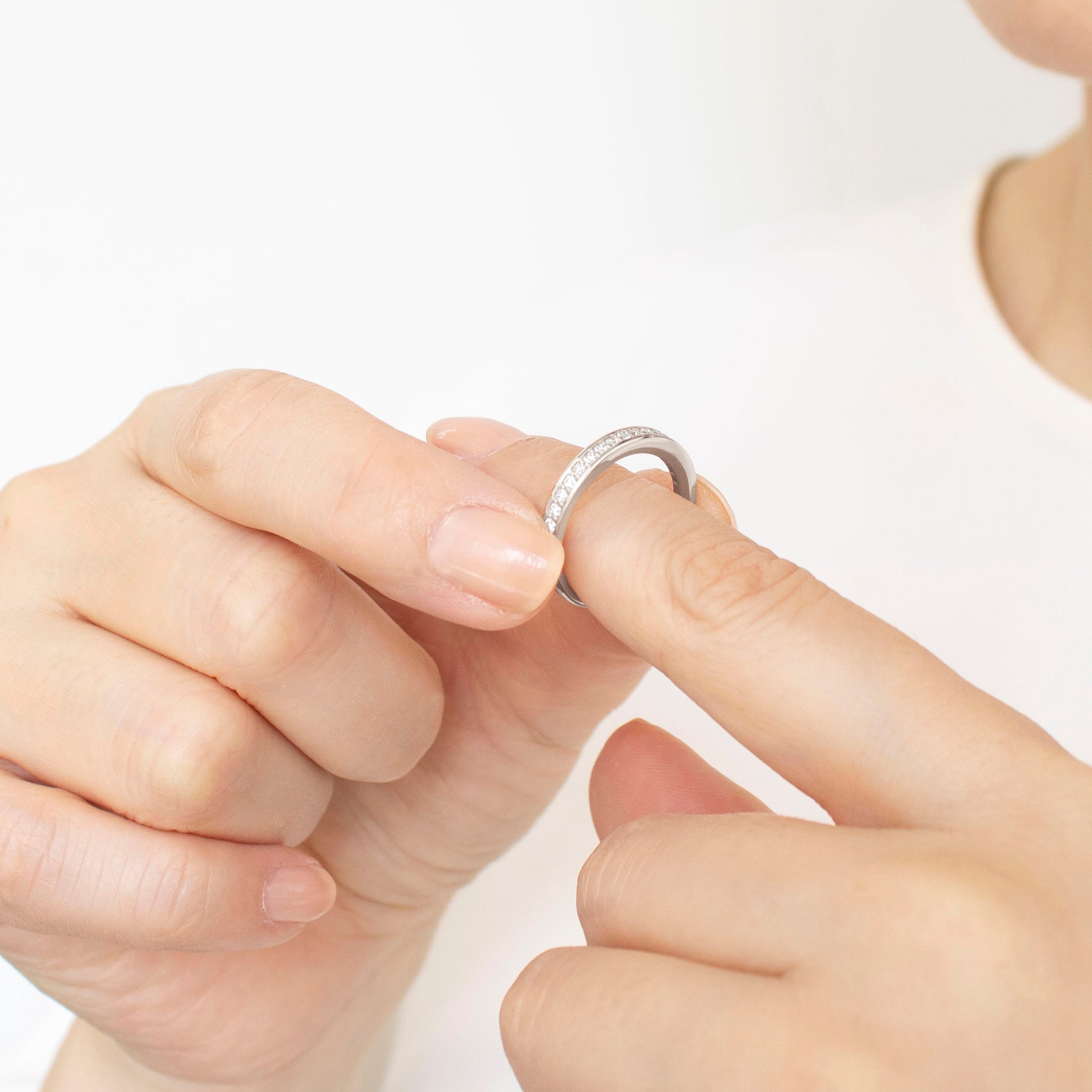 ダイヤモンド プラチナリング(計0.2カラットハーフエタニティ/4月誕生石)《25N01804》