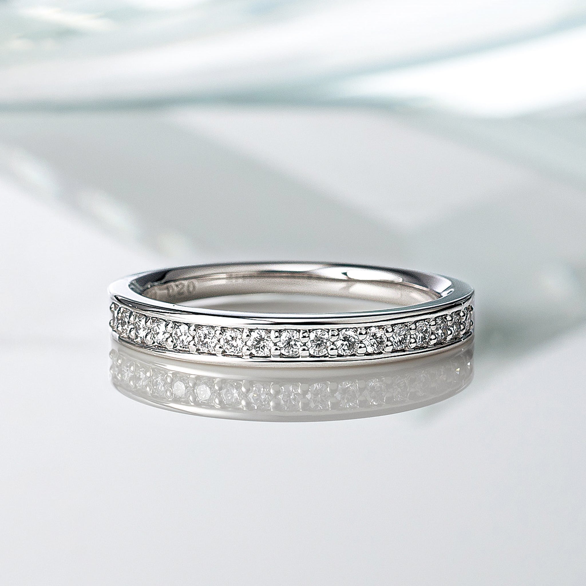 ダイヤモンド プラチナリング(計0.2カラットハーフエタニティ/4月