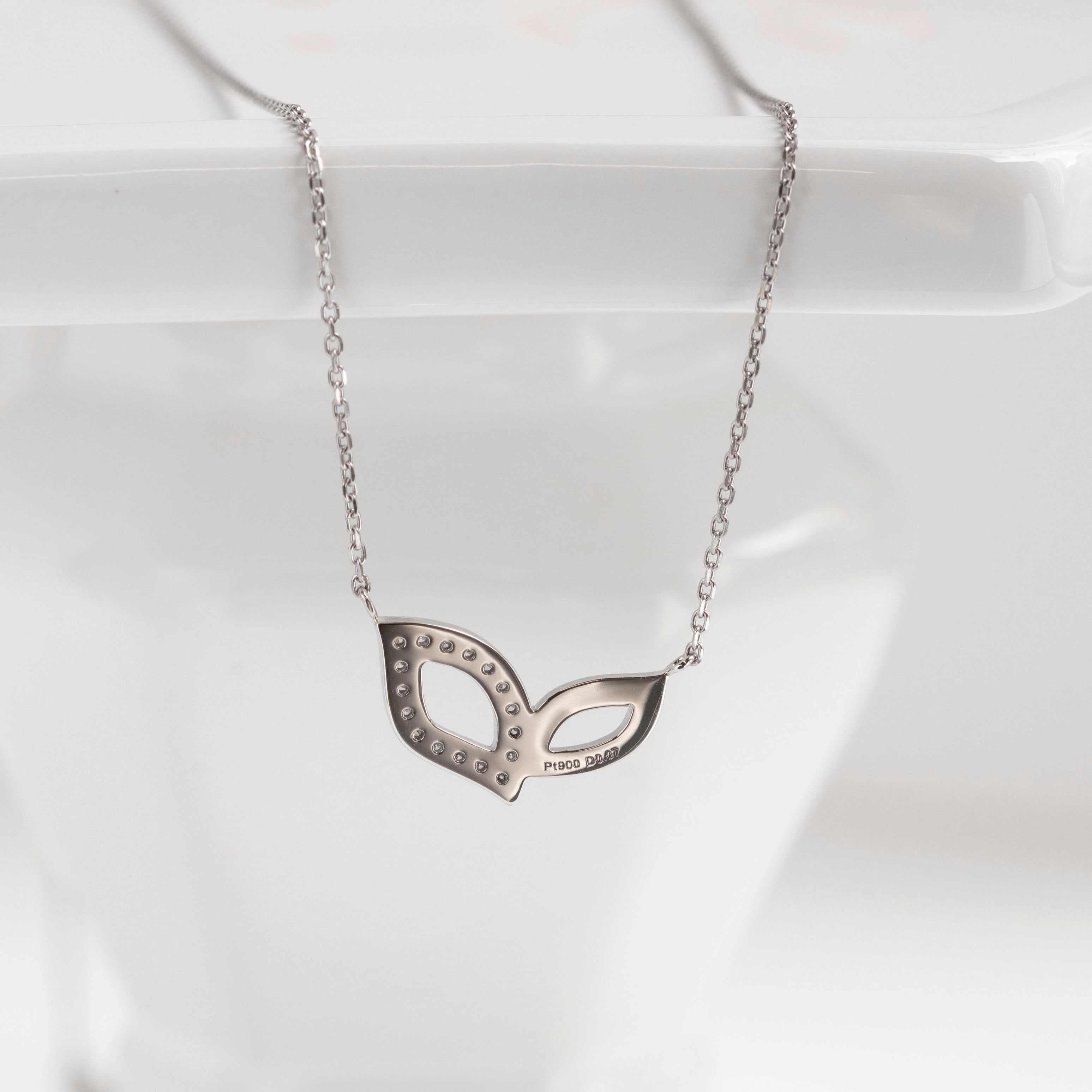 ダイヤモンド プラチナネックレス(4月誕生石《25N01808》