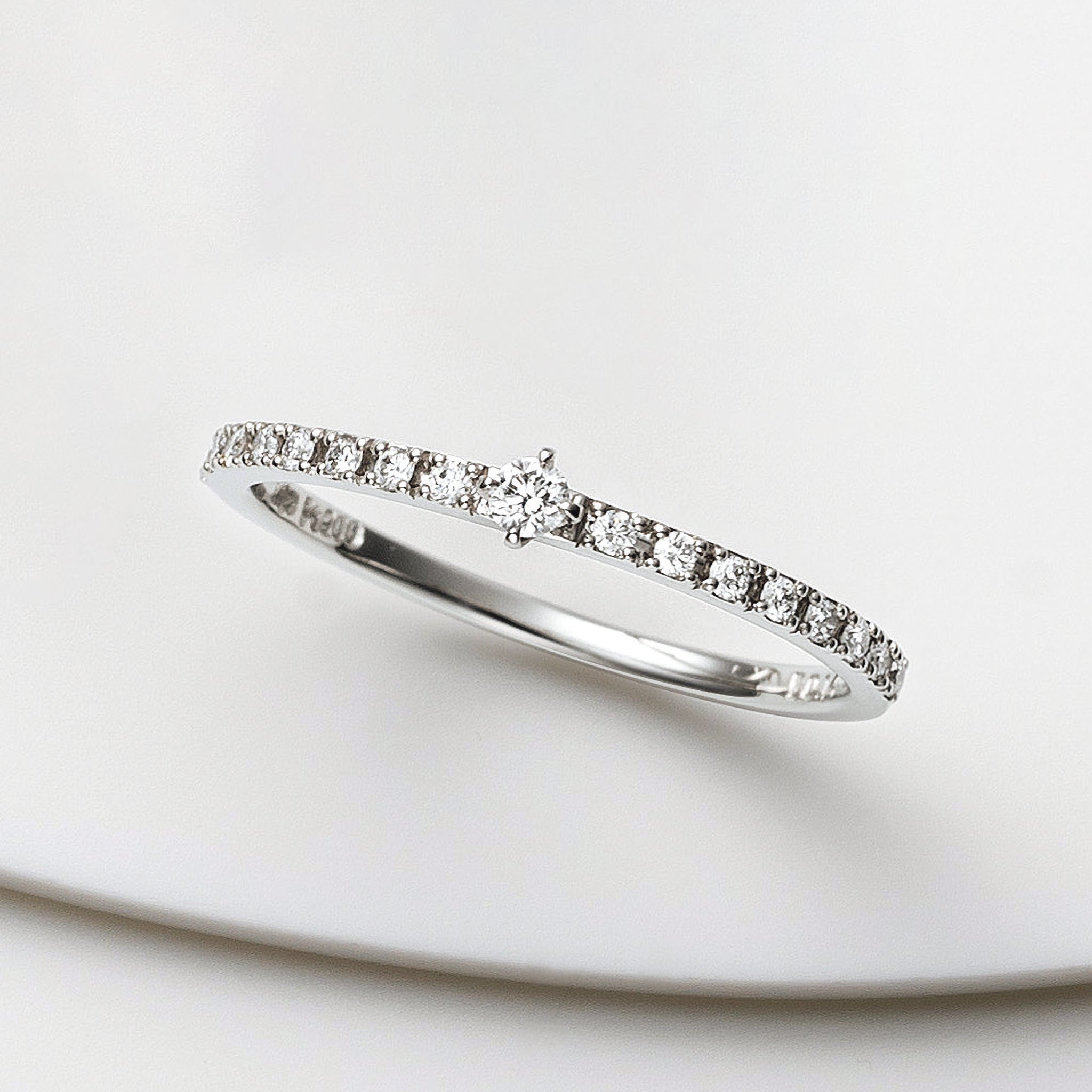 ダイヤモンド プラチナリング(4月誕生石)《25N01809》