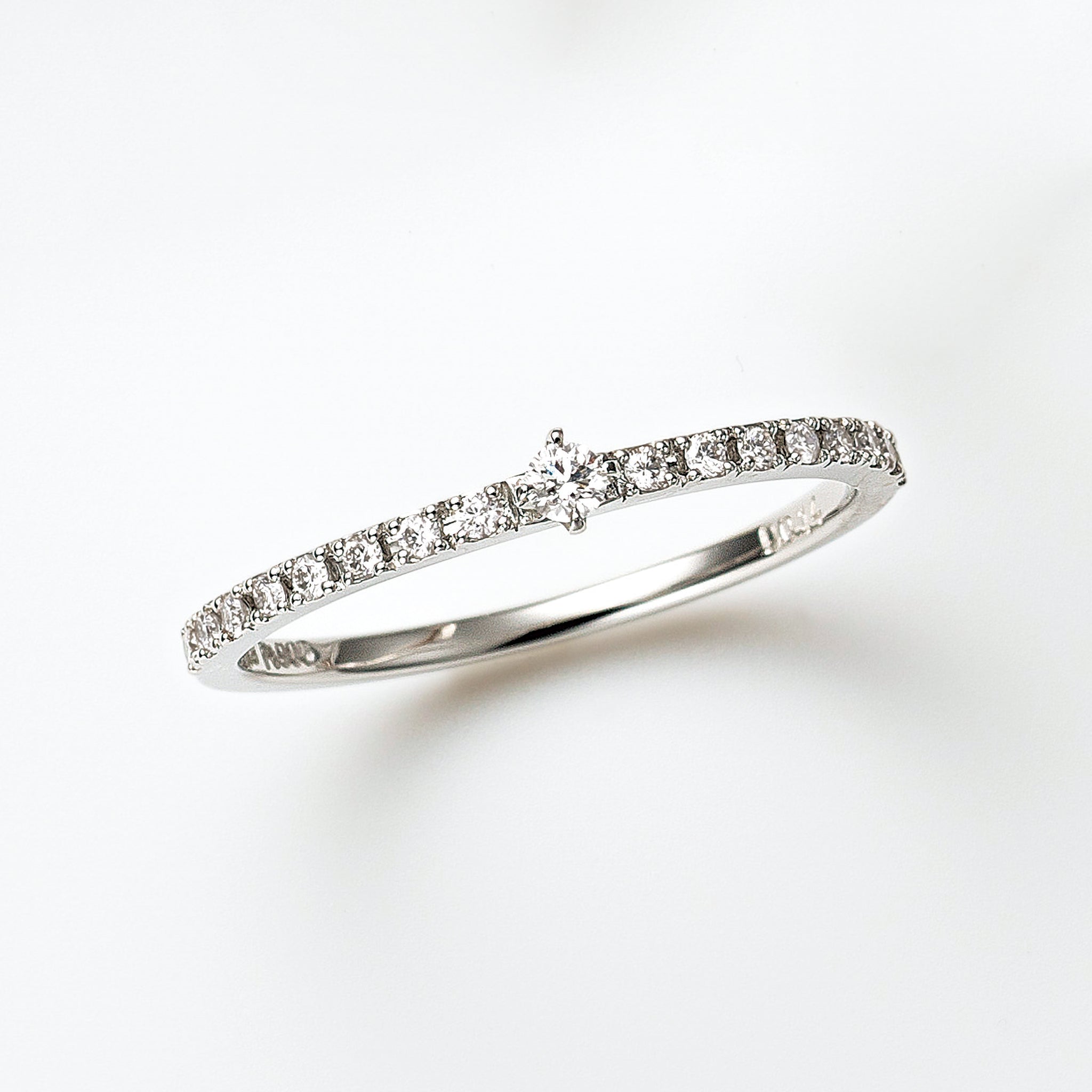 ダイヤモンド プラチナリング(4月誕生石)《25N01809》