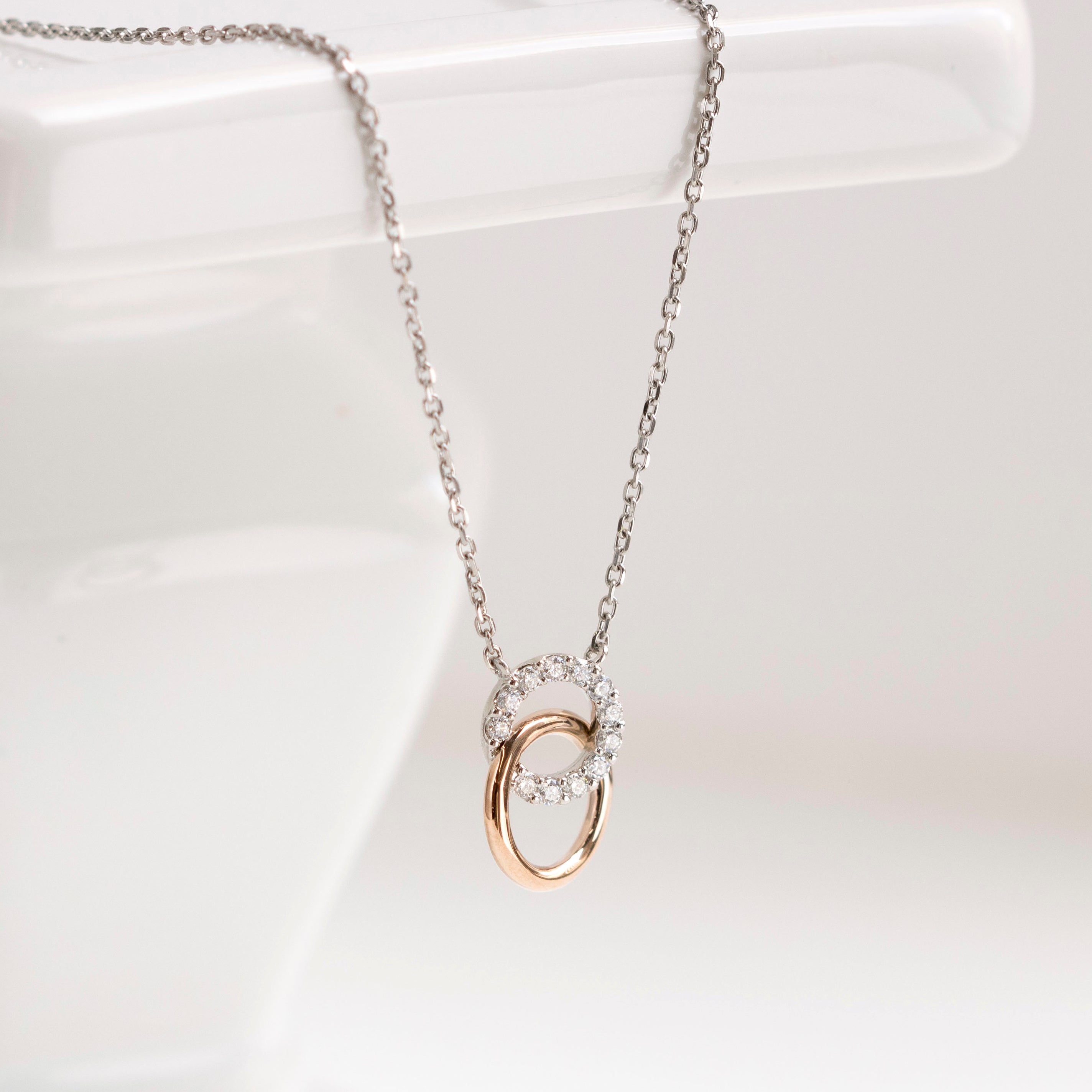 ダイヤモンド プラチナ/K18ネックレス(コンビカラー/4月誕生石)《25N01811》