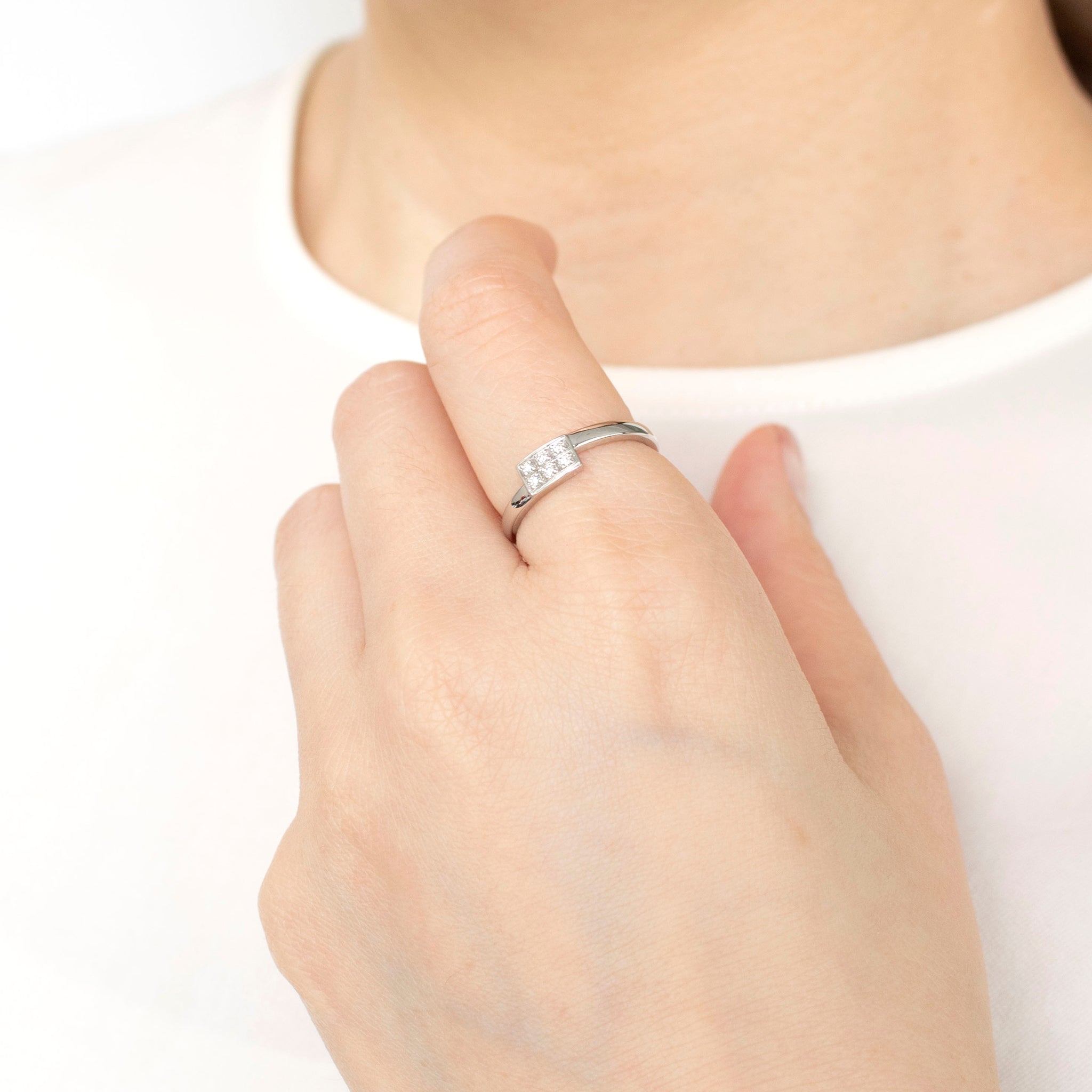 ダイヤモンド プラチナリング(4月誕生石)《25N01902》