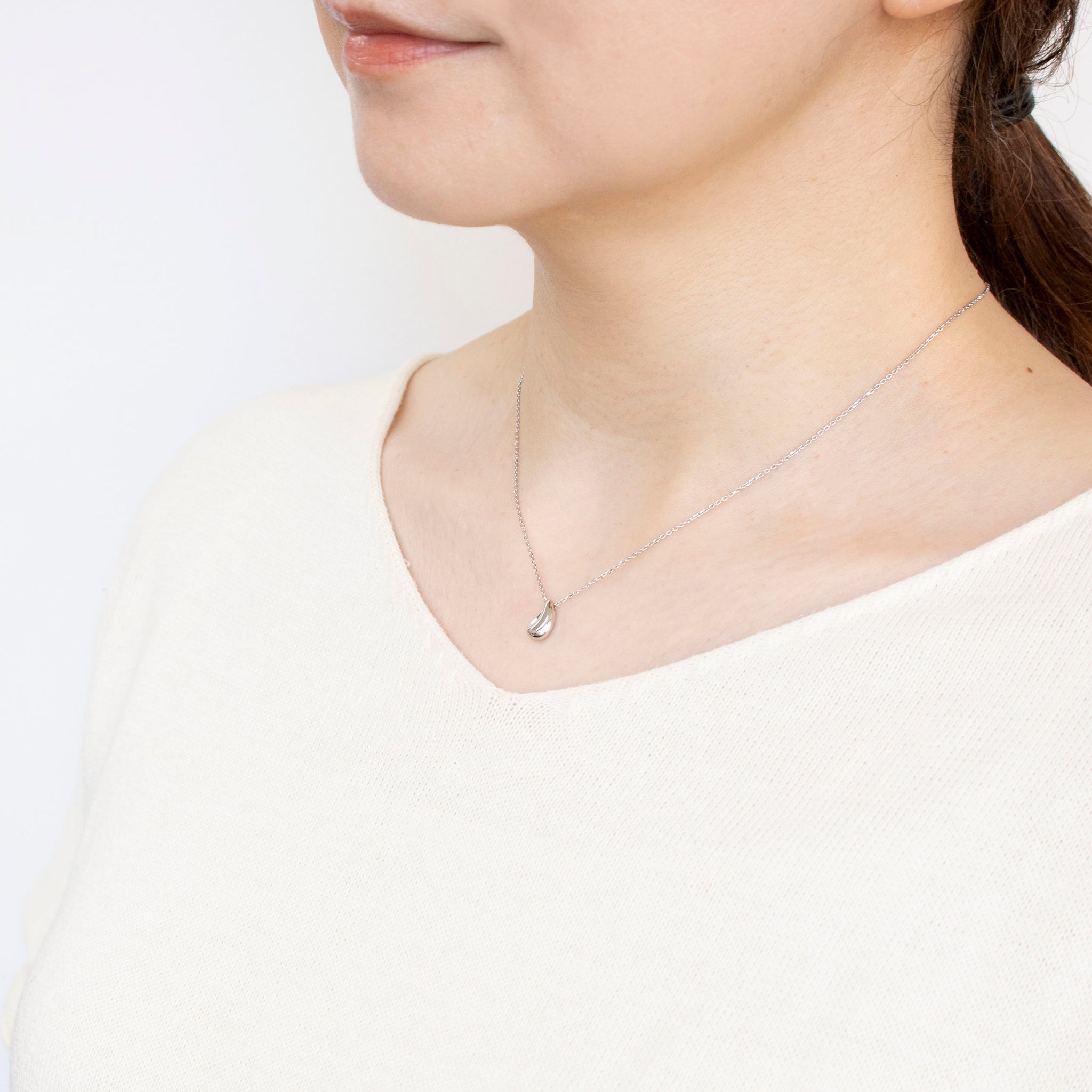 プラチナネックレス(雫モチーフ)《25N01903》