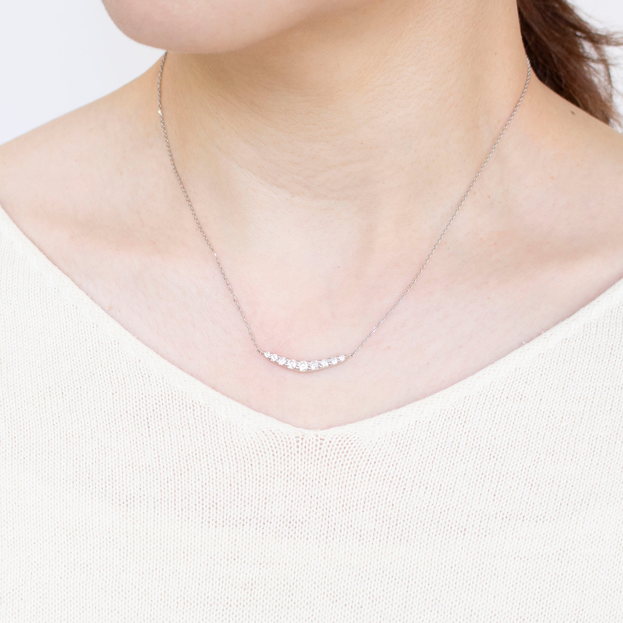 ダイヤモンド プラチナネックレス(4月誕生石/鑑別書付)《25N01904》