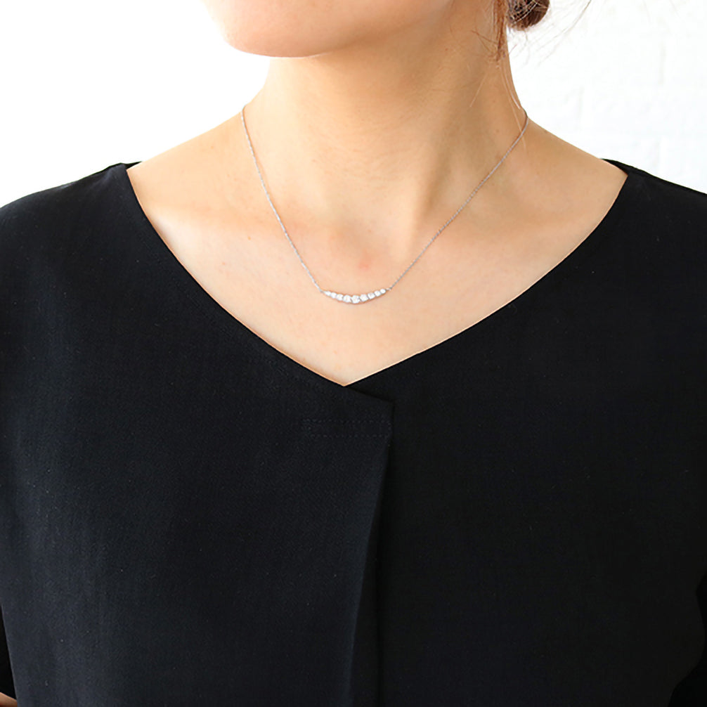 ダイヤモンド プラチナネックレス(4月誕生石/鑑別書付)《25N01904》