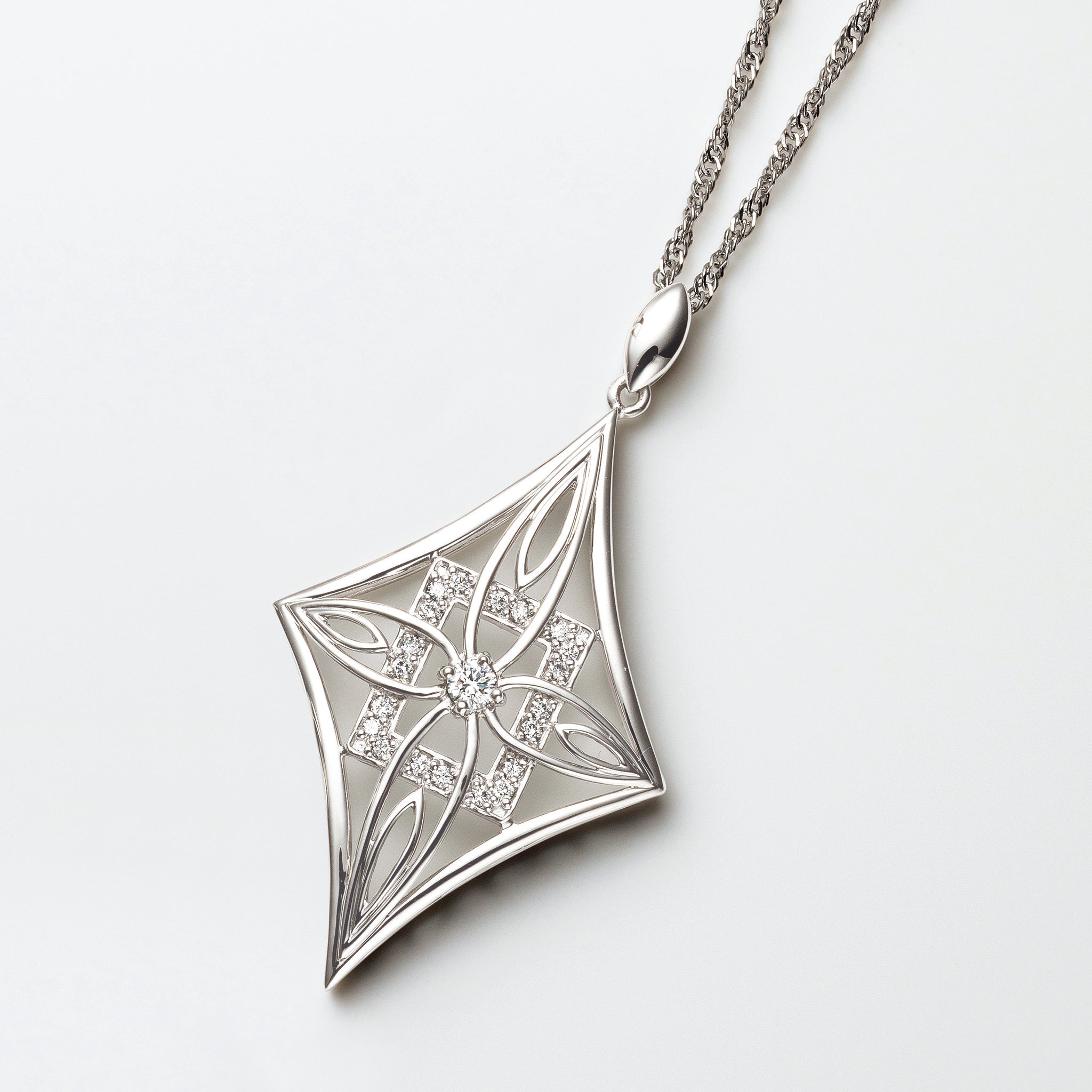 ダイヤモンド プラチナネックレス(ロング/60cm/4月誕生石/鑑別書付)《25N01910》