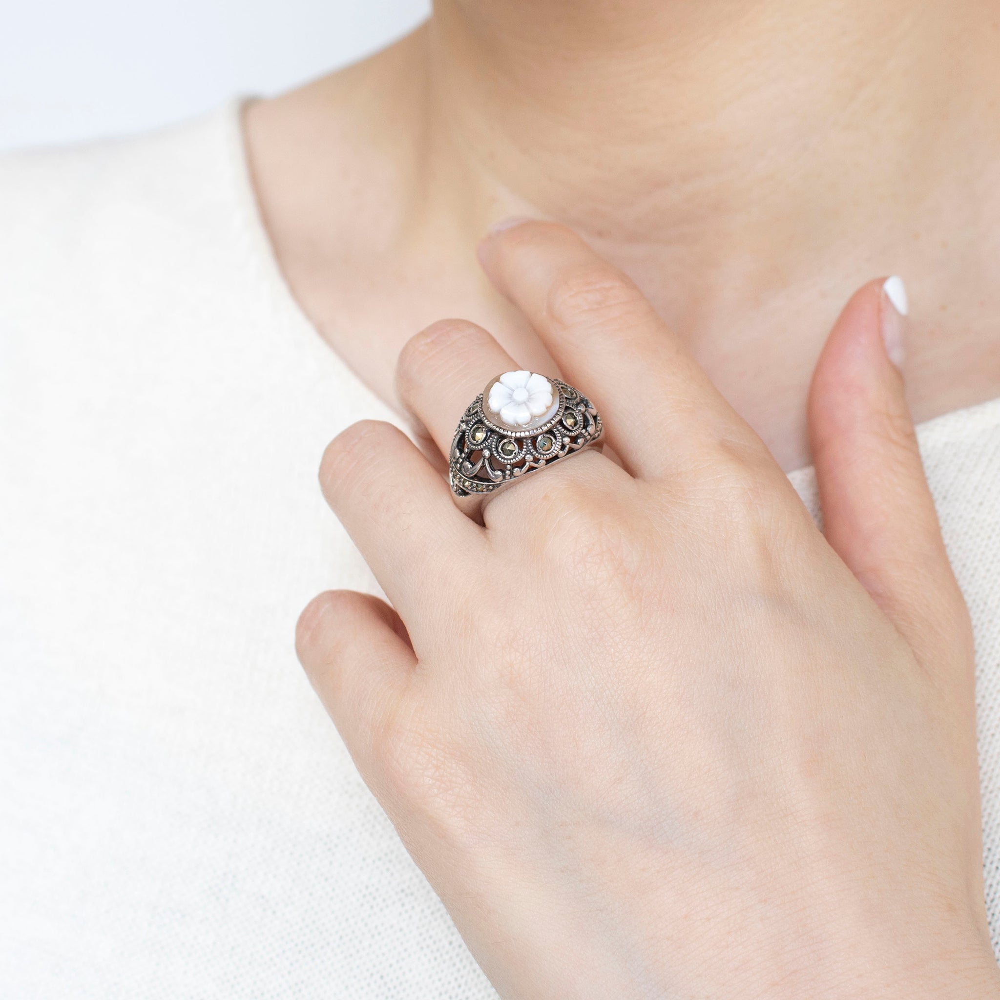 シェルカメオ/マルカジット シルバーリング《25N02101》