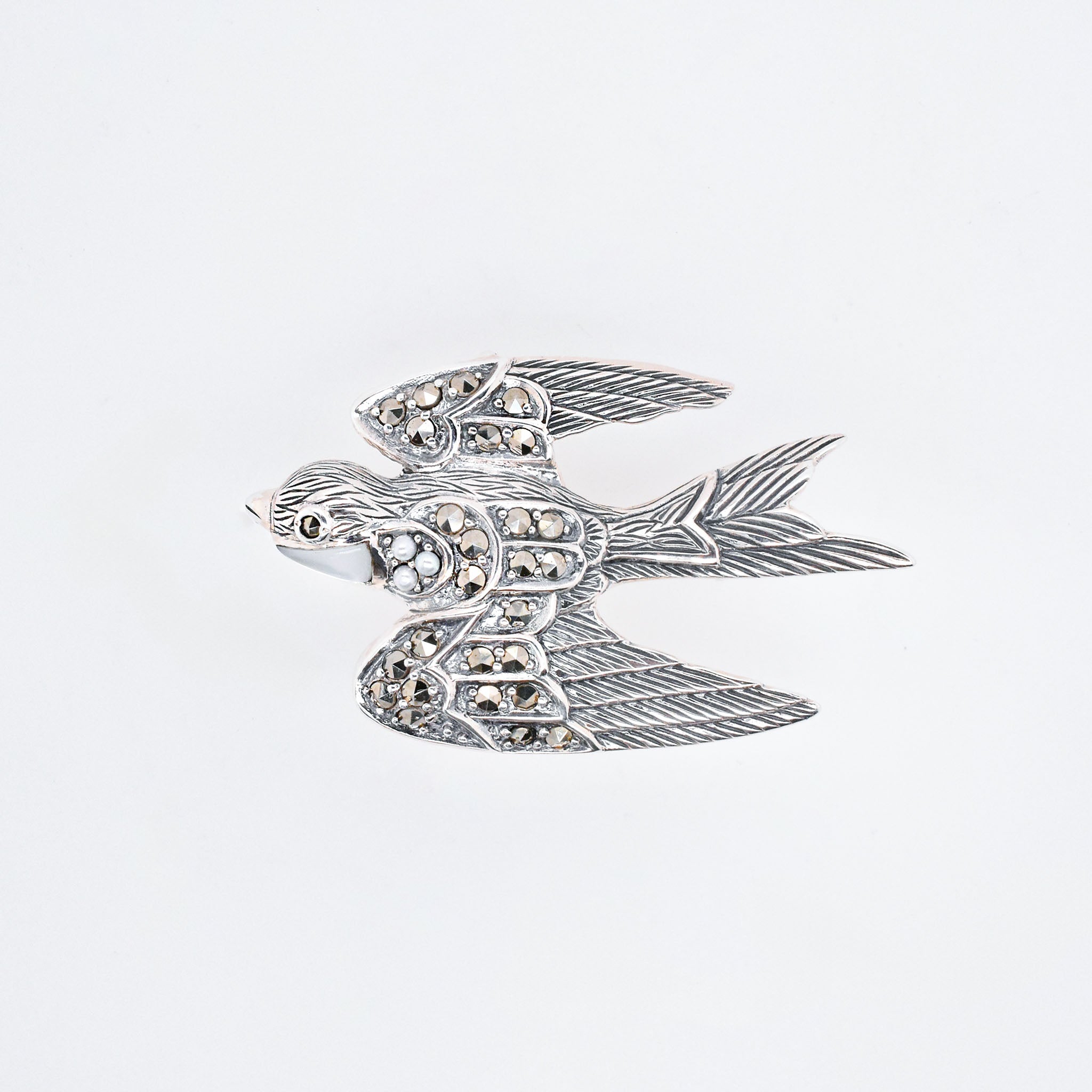 シェル/パール シルバーブローチ(淡水真珠/ツバメモチーフ)《25N02105》