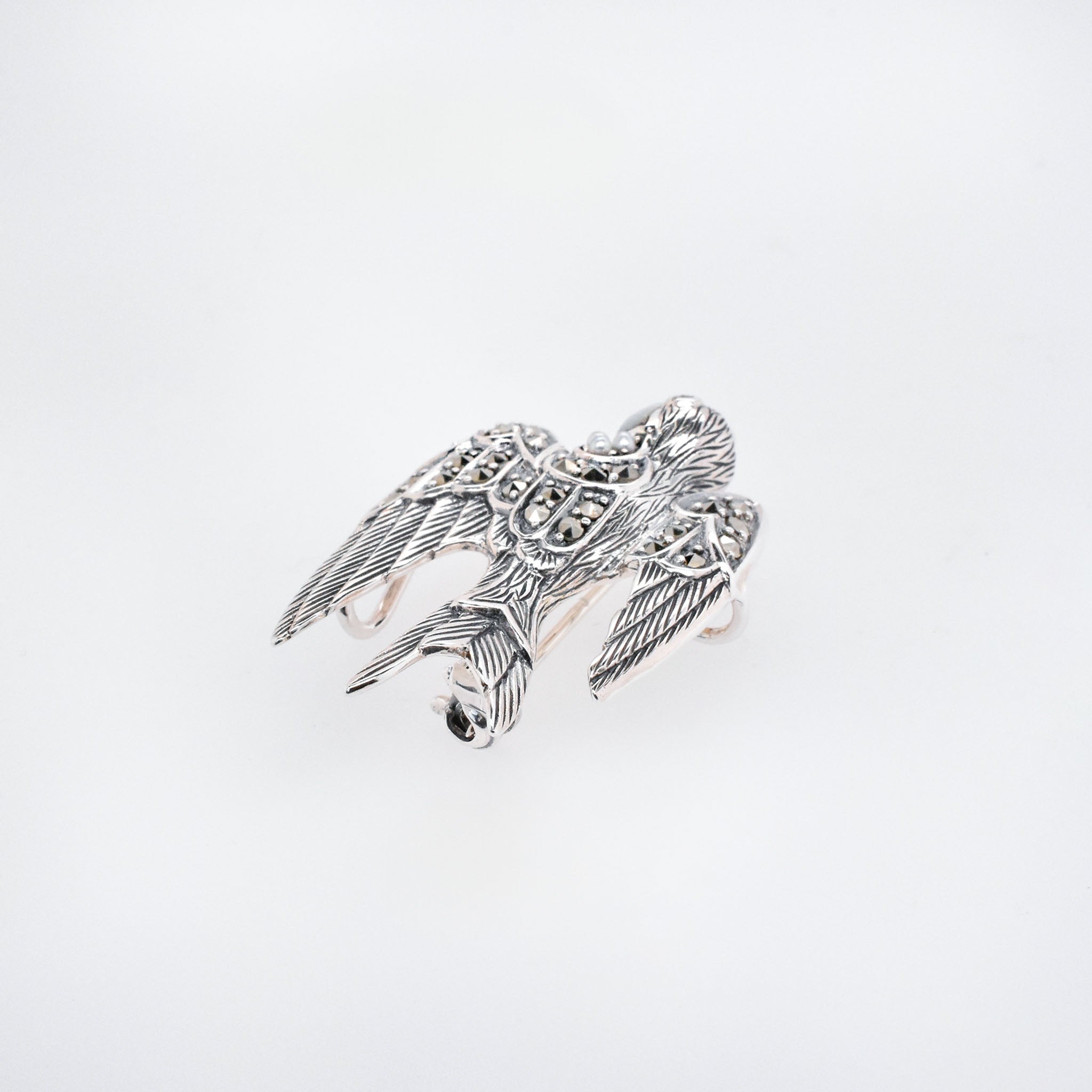 シェル/パール シルバーブローチ(淡水真珠/ツバメモチーフ)《25N02105》