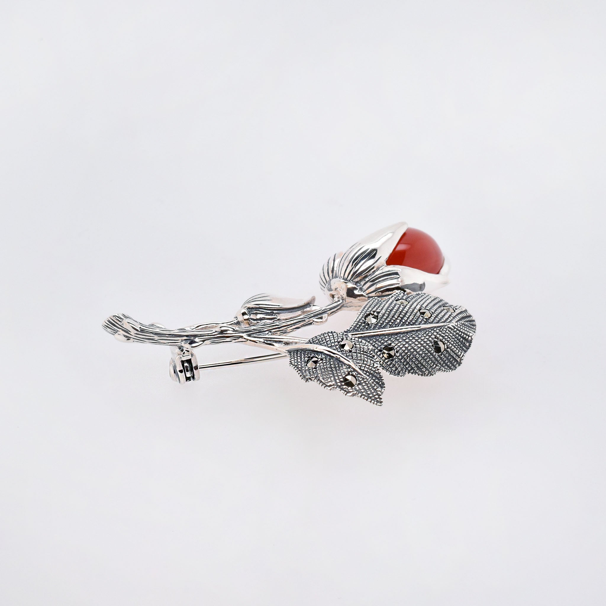 カーネリアン/マルカジット シルバーブローチ兼ペンダントトップ(木の実モチーフ)《25N02112》