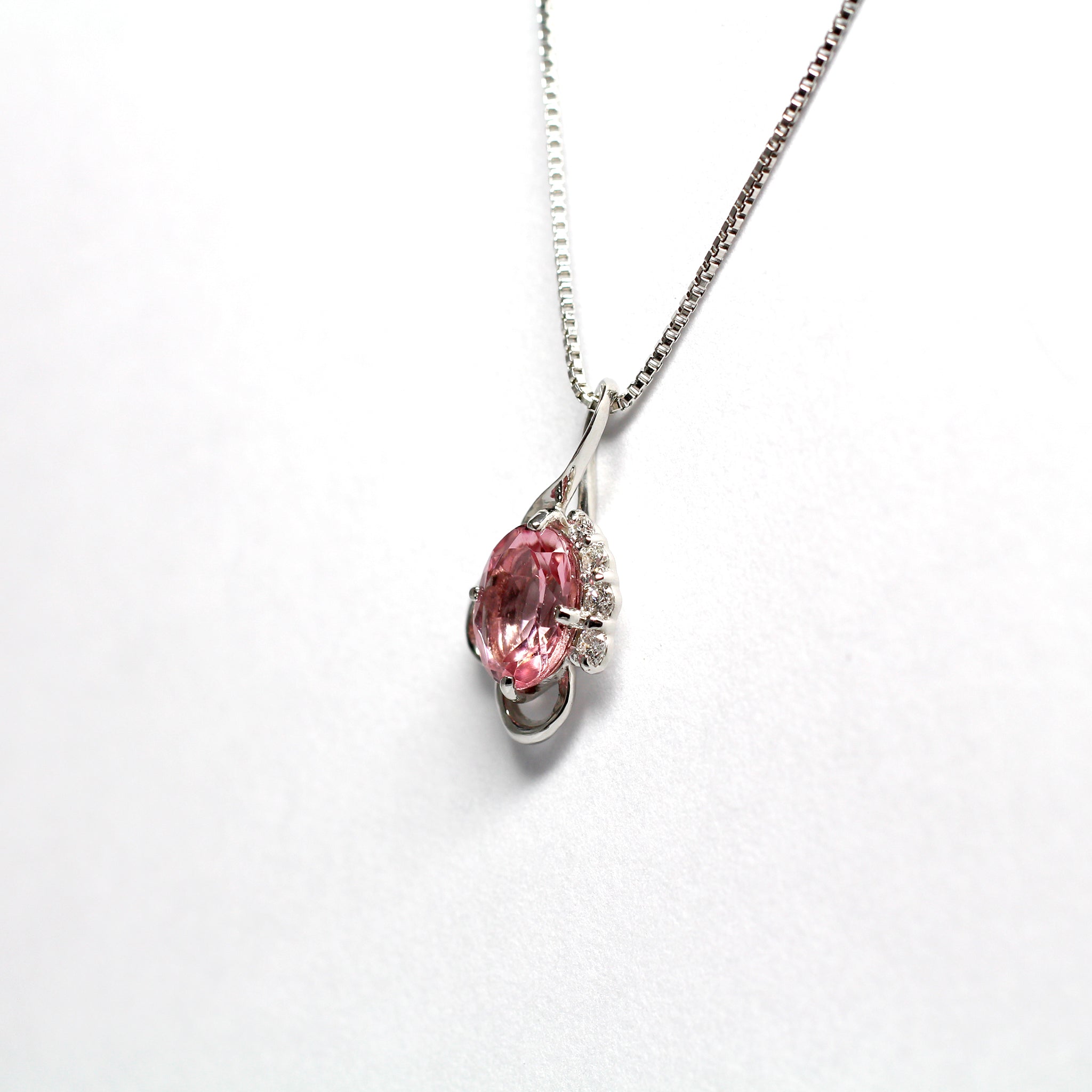 ピンクトルマリン プラチナネックレス(10月誕生石)《25N02208》
