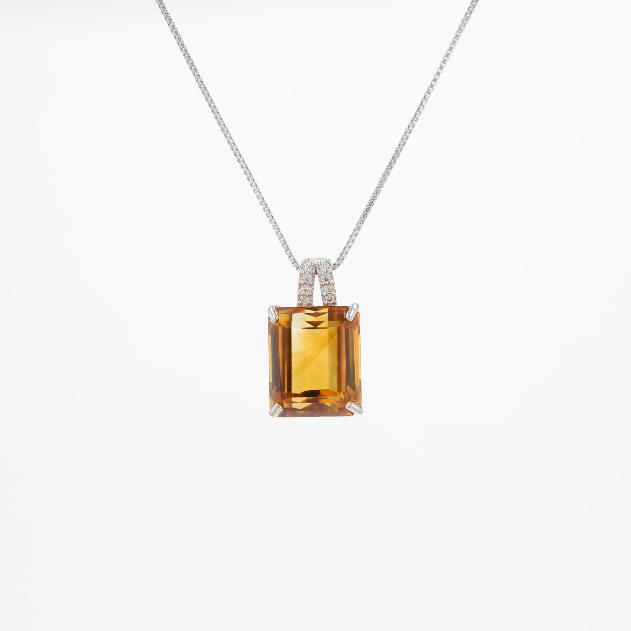 シトリン/ダイヤモンド プラチナネックレス(3.8カラット/11月誕生石)《25N02302》