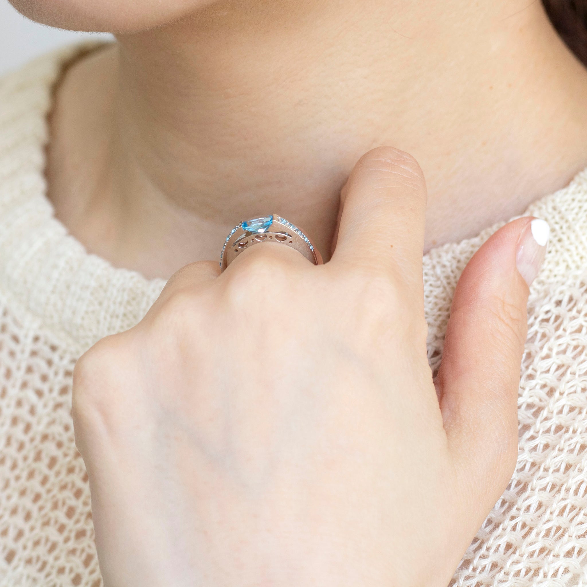 ブルートパーズ プラチナリング(11月誕生石)《25N02305》