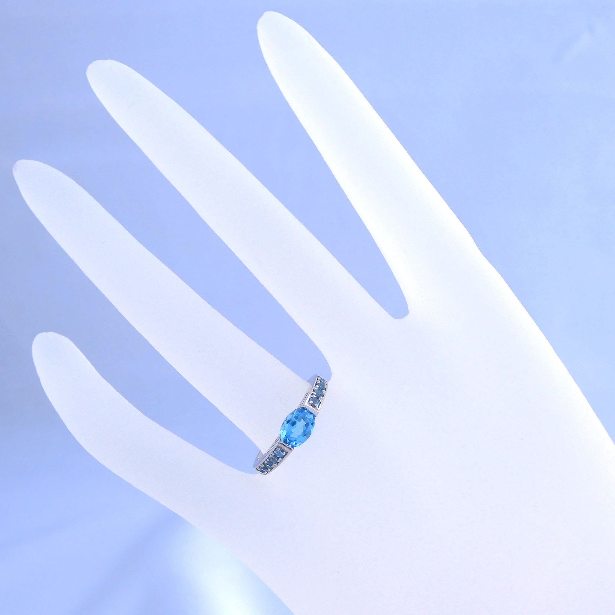 ブルートパーズ プラチナリング(11月誕生石)《25N02305》