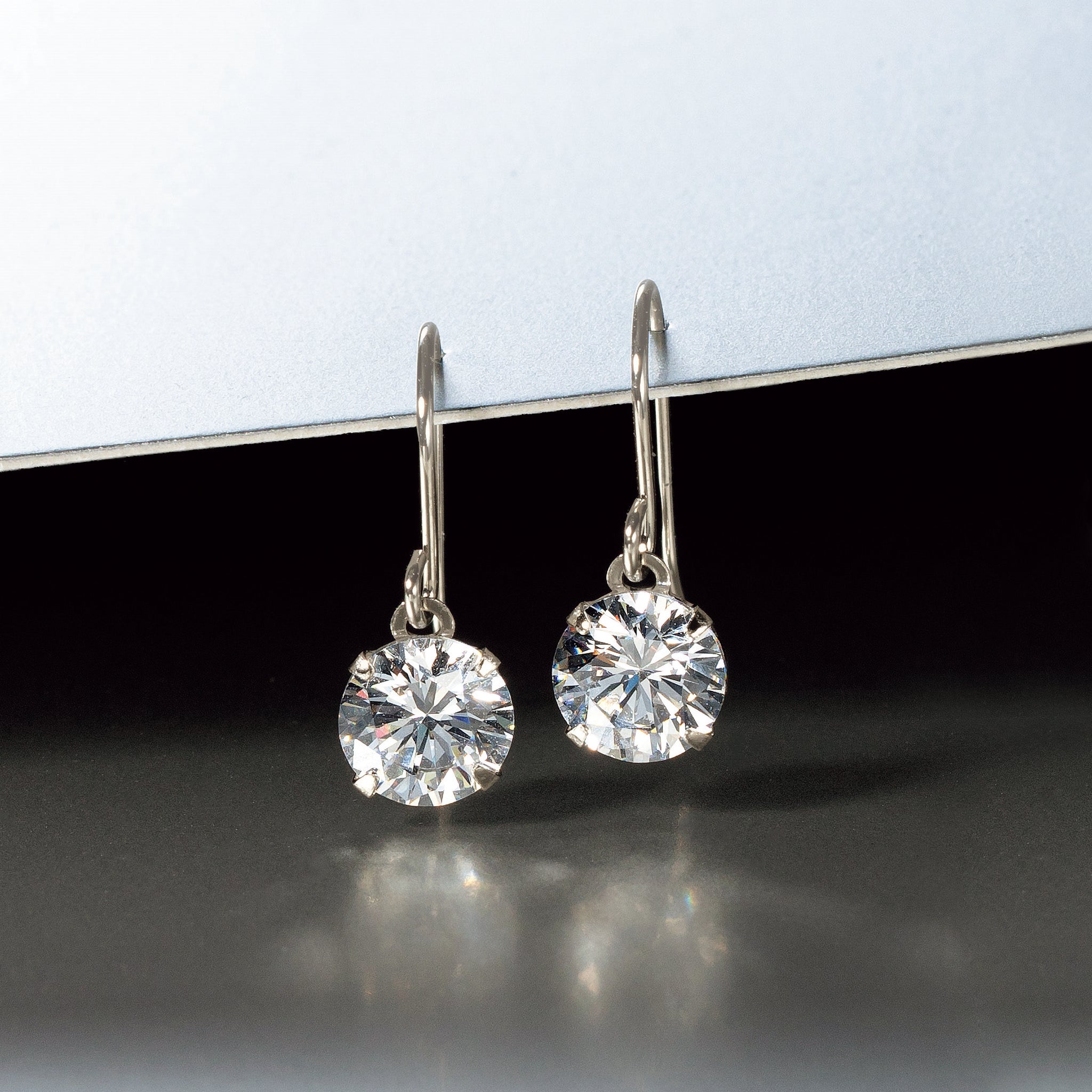 キュービックジルコニア プラチナピアス《25N02507》