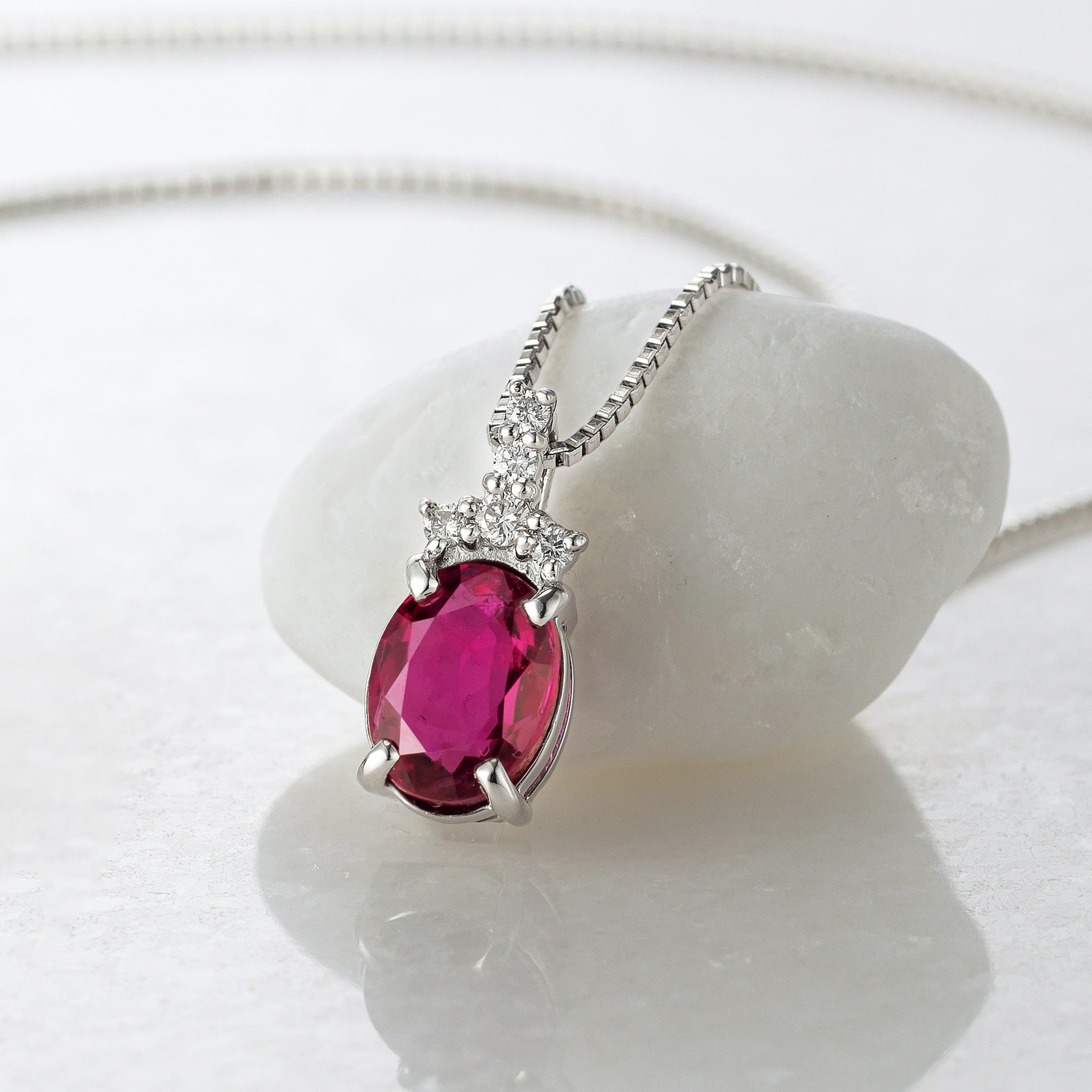 ルビー/ダイヤモンド プラチナネックレス(7月誕生石)《25N02602》