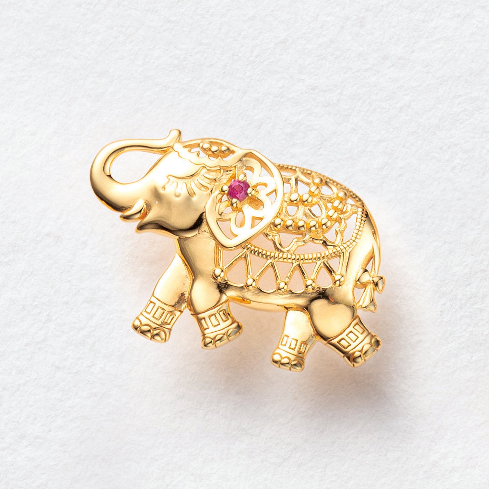 ルビー シルバーブローチ(ゾウモチーフ/7月誕生石)《25N02906》