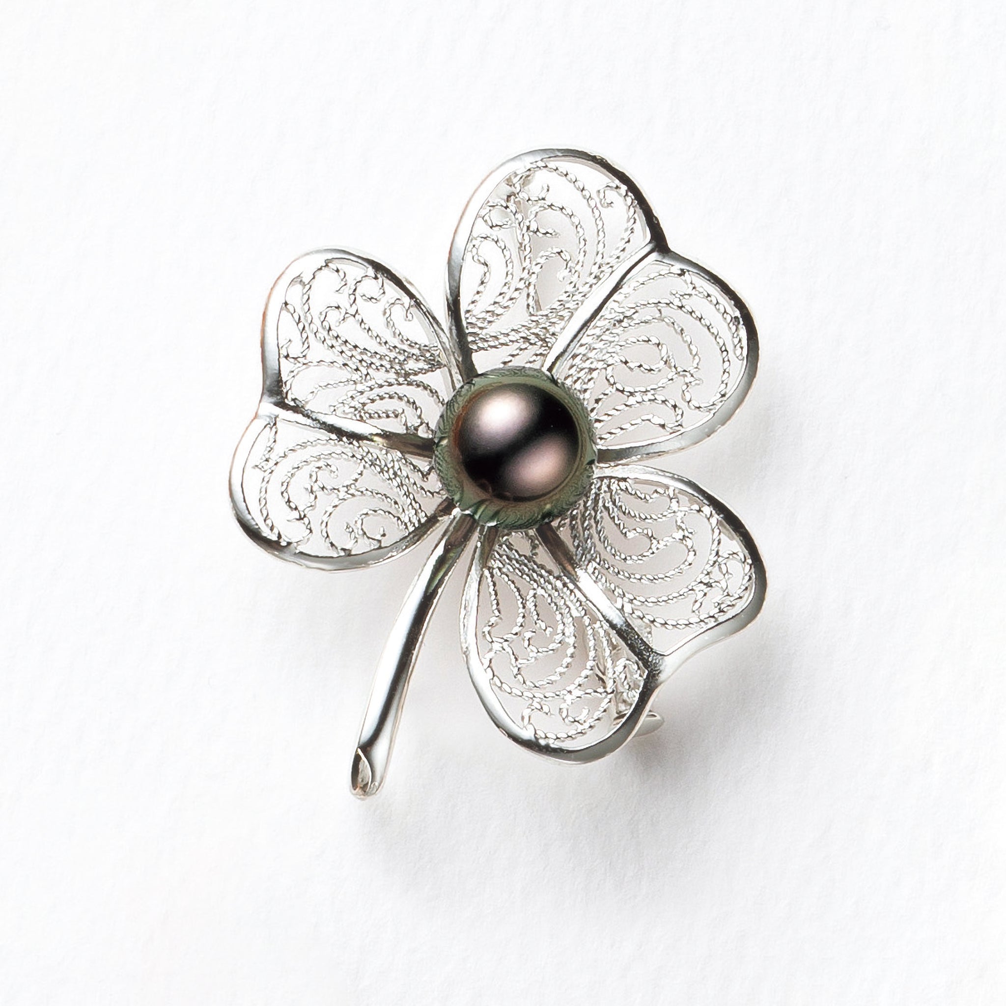 パール シルバーブローチ(黒蝶真珠/9mm/クローバーモチーフ/6月誕生石)《25N03004》