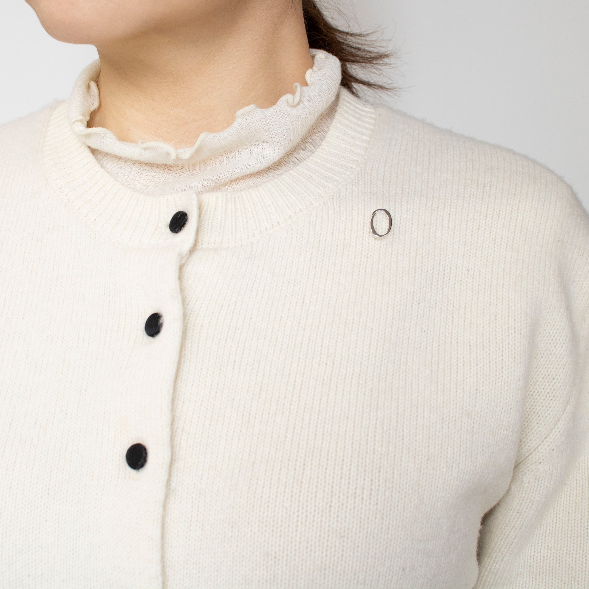 シルバーブローチ(0/数字モチーフ)《25N03606-0》