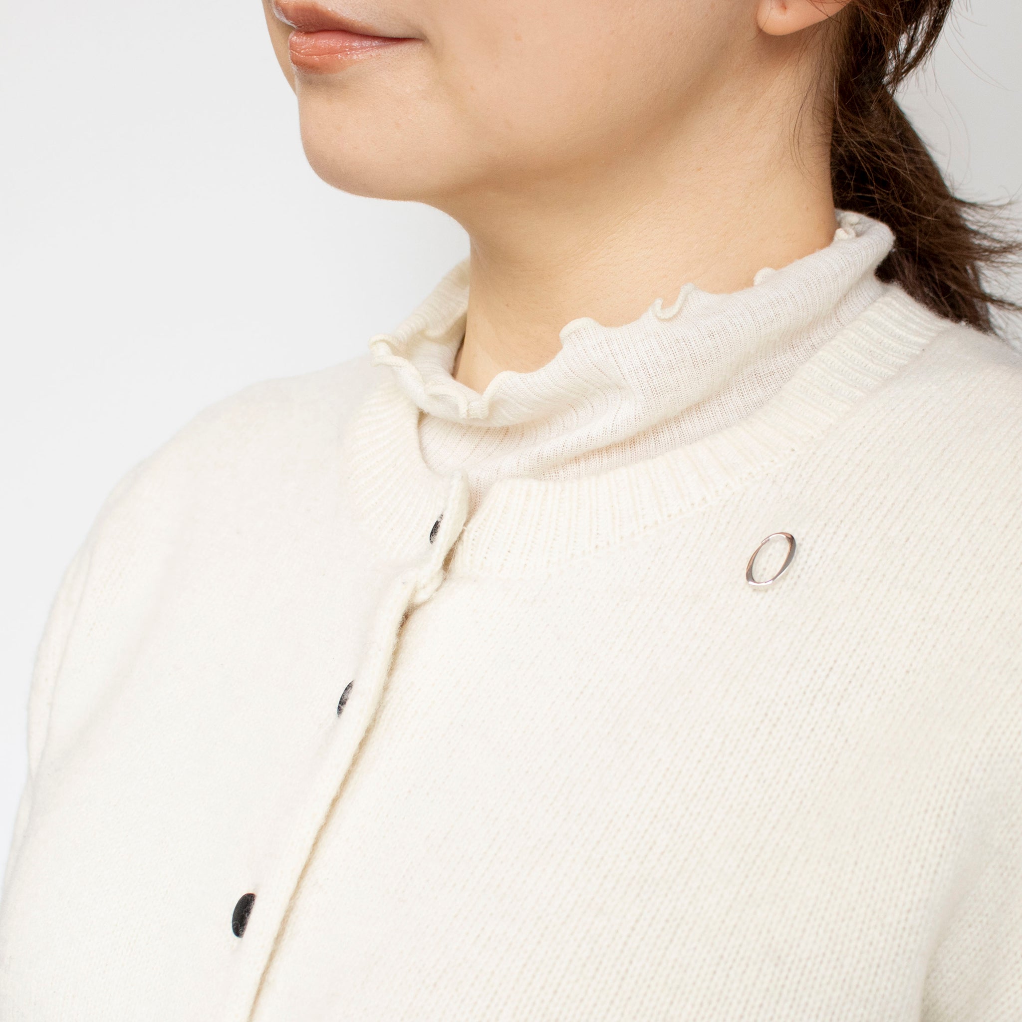 シルバーブローチ(0/数字モチーフ)《25N03606-0》