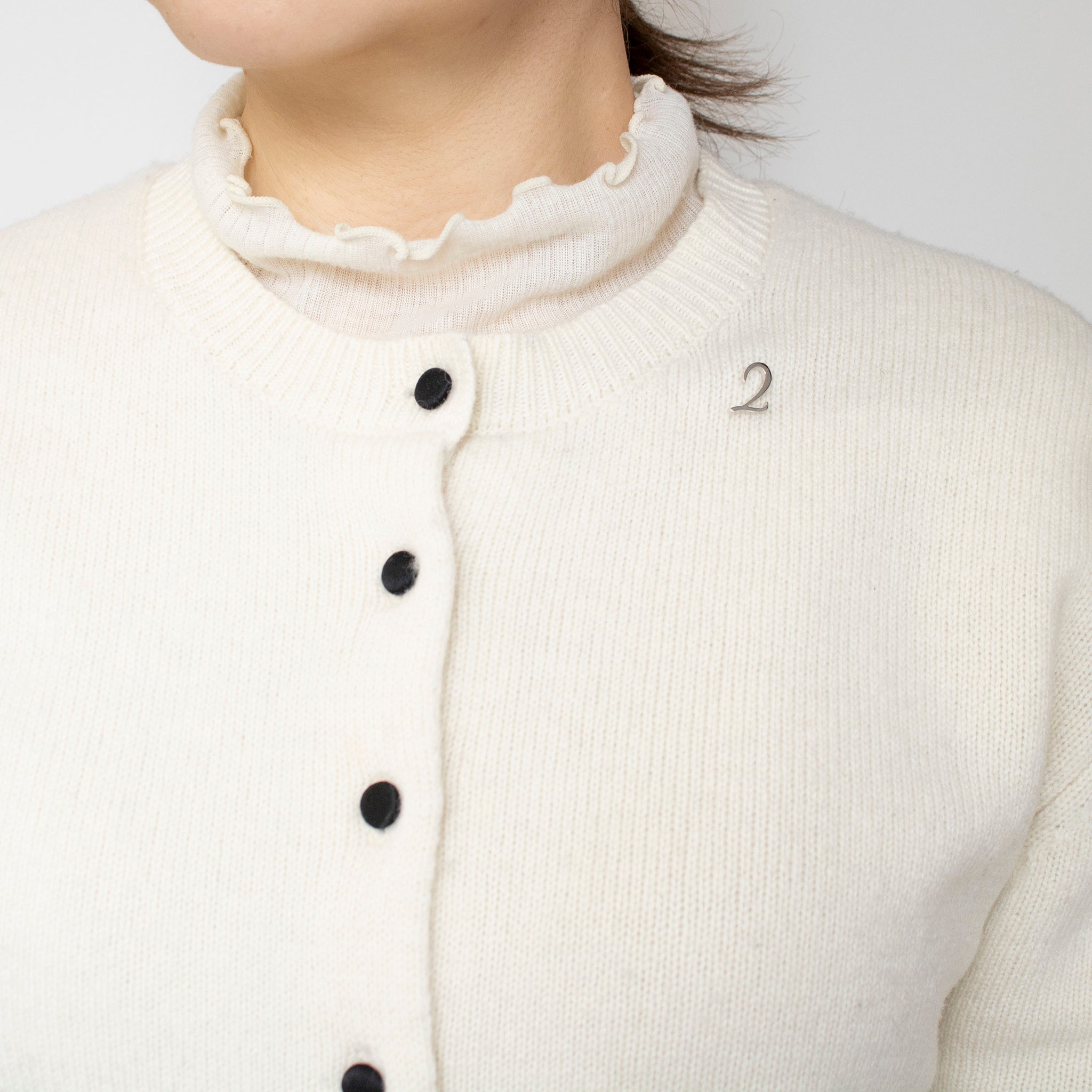 シルバーブローチ(2/数字モチーフ)《25N03606-2》