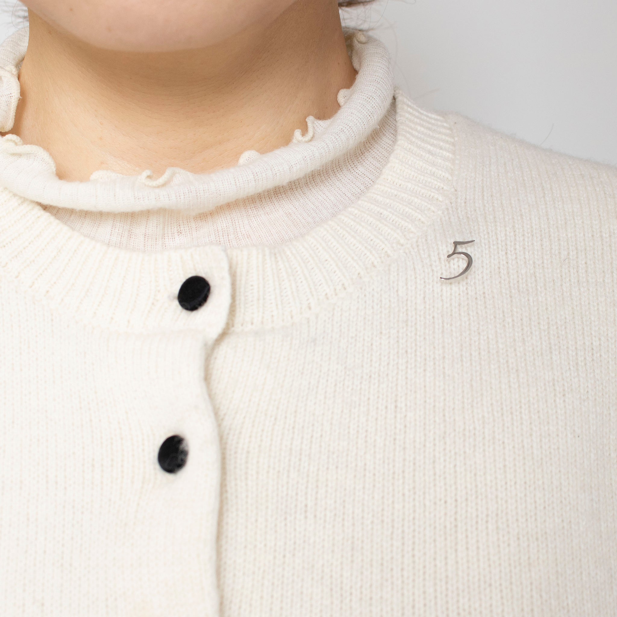 シルバーブローチ(5/数字モチーフ)《25N03606-5》