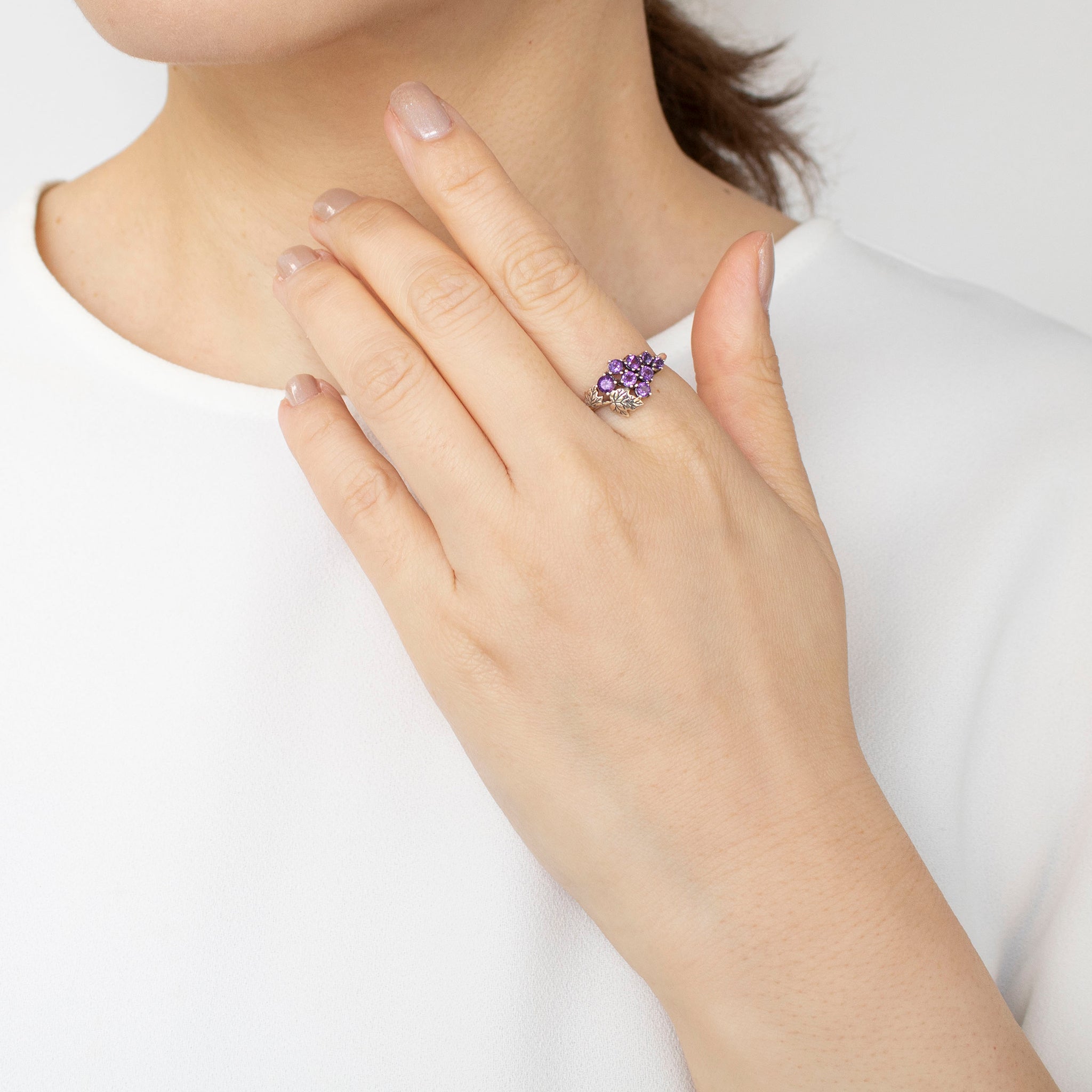 アメシスト シルバーリング(ブドウモチーフ/2月誕生石)《25T10103》