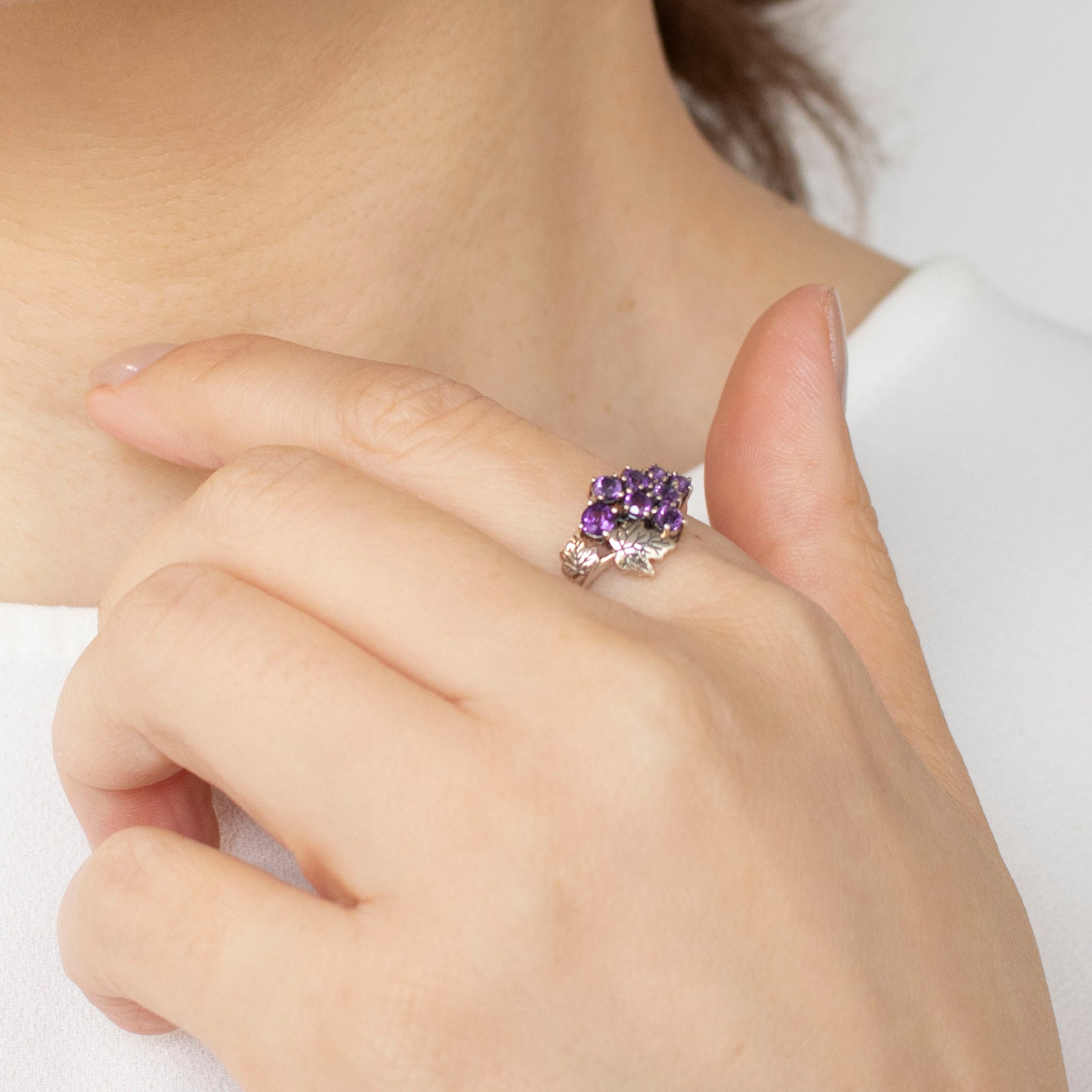 アメシスト シルバーリング(ブドウモチーフ/2月誕生石)《25T10103》