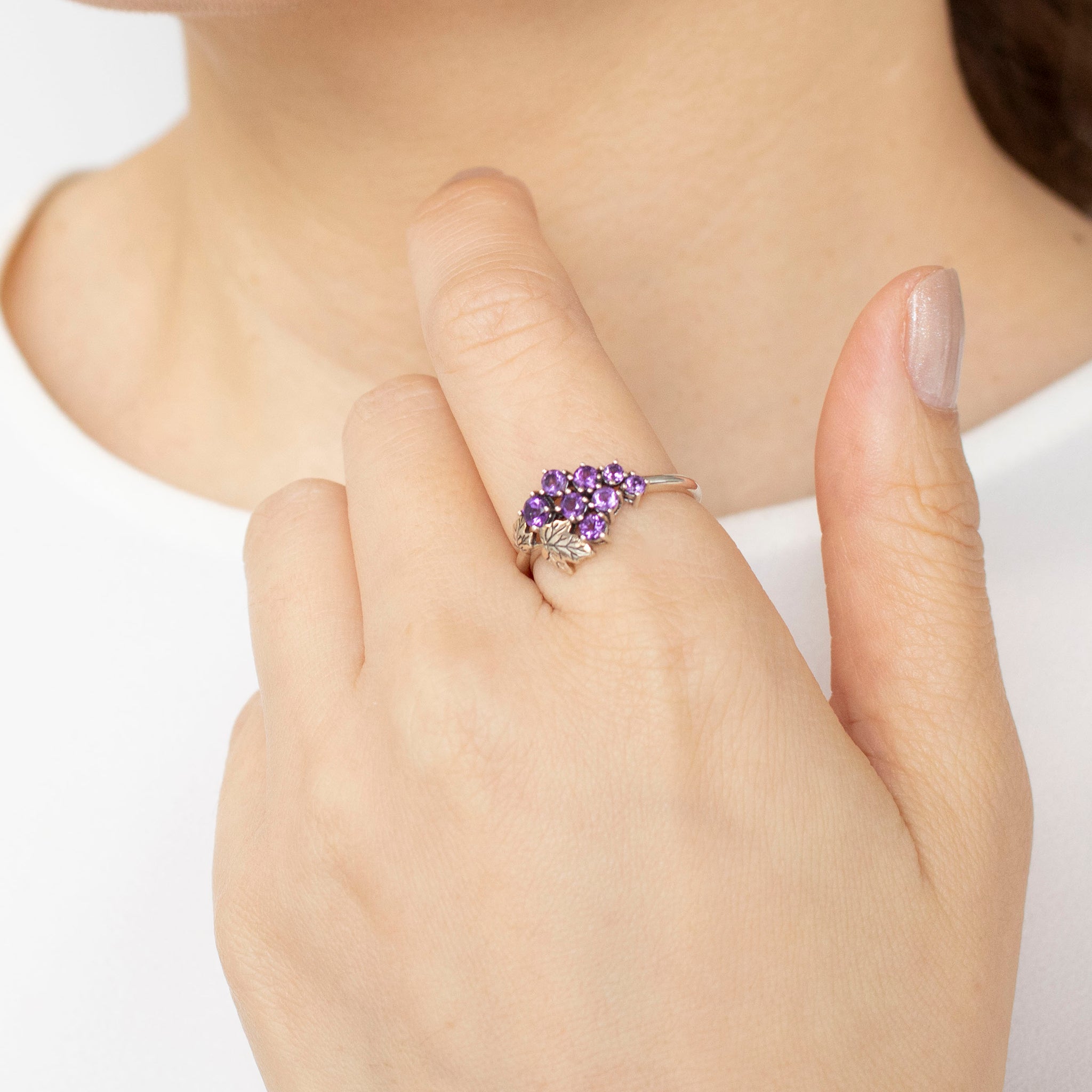 アメシスト シルバーリング(ブドウモチーフ/2月誕生石)《25T10103》