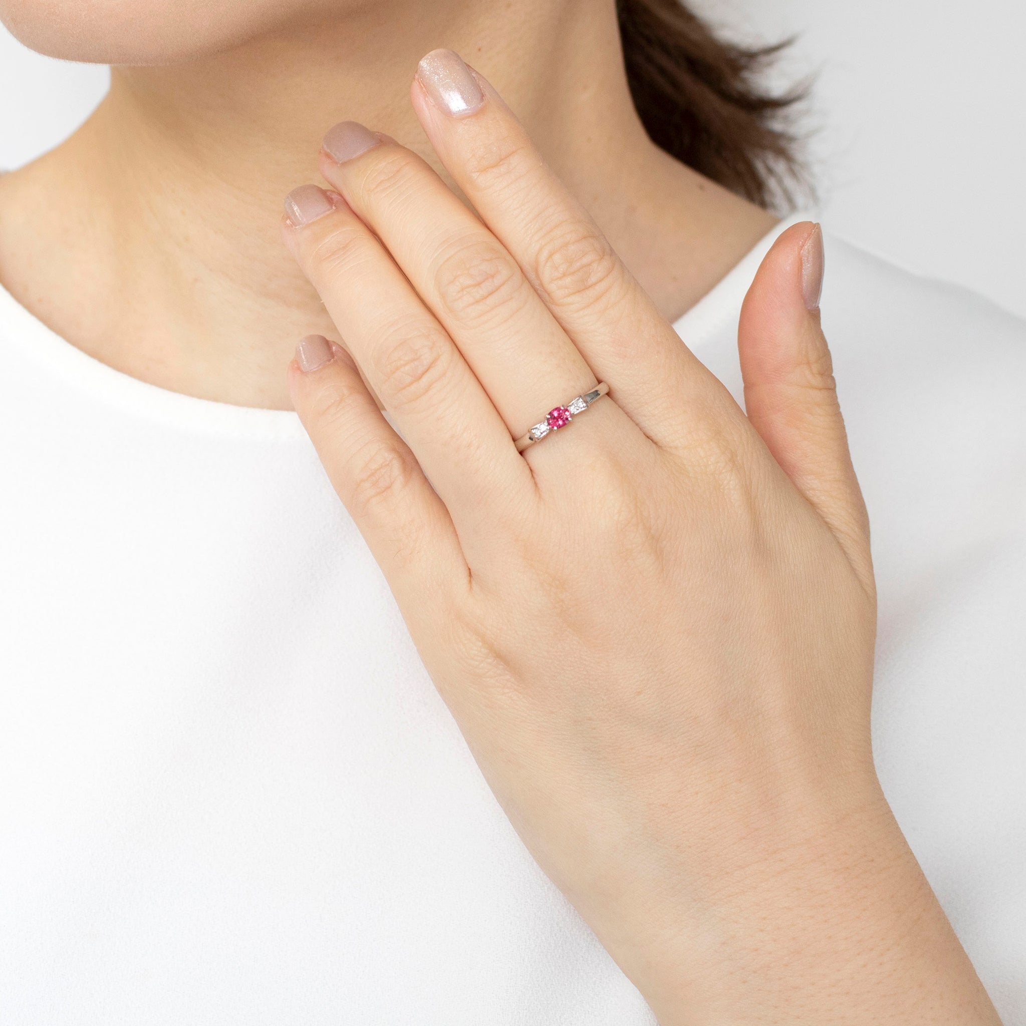 【限定1点】ルビー/ダイヤモンド プラチナリング(リボンモチーフ/7月誕生石)《25T10109》