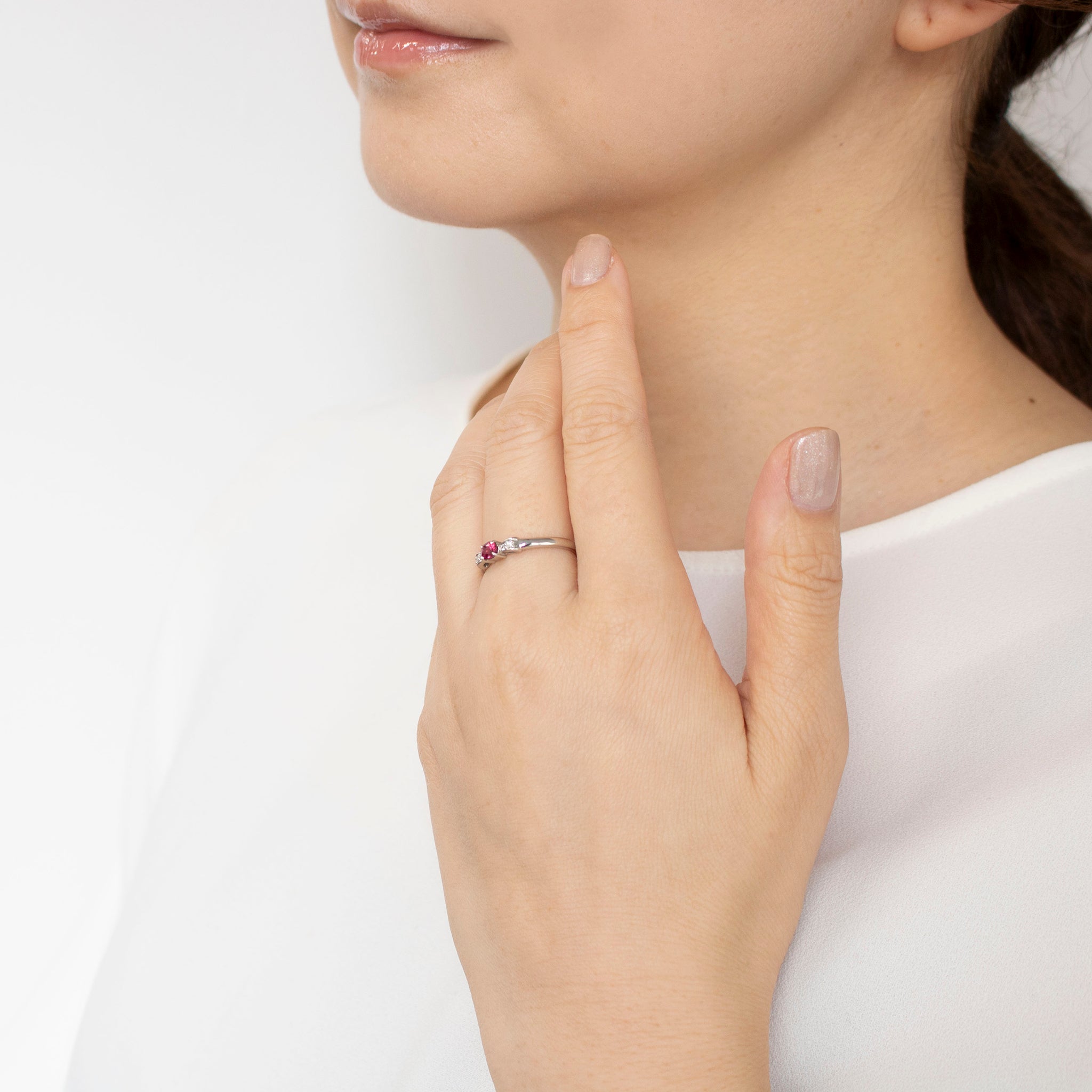 【限定1点】ルビー/ダイヤモンド プラチナリング(リボンモチーフ/7月誕生石)《25T10109》