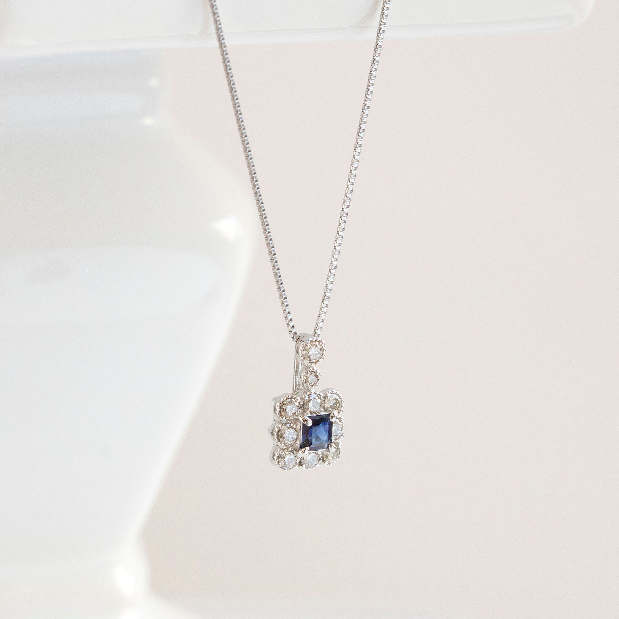 【限定1点】サファイア/ダイヤモンド プラチナネックレス(スクエアカット/9月誕生石)《25T10140》