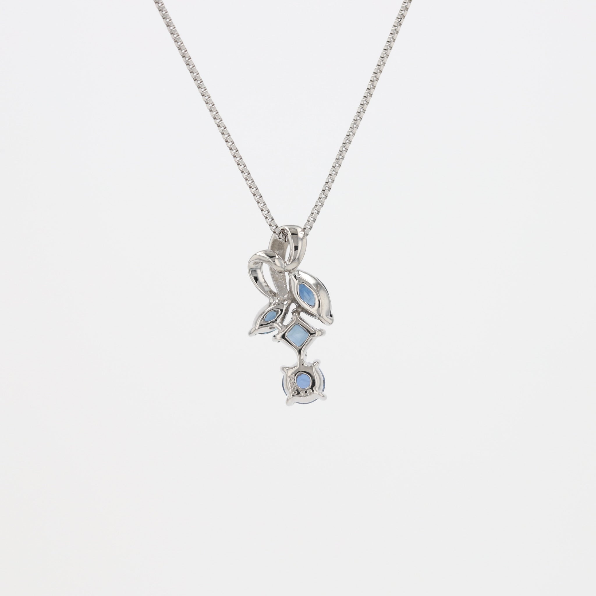 【限定1点】サファイア プラチナネックレス(9月誕生石)《25T10141》