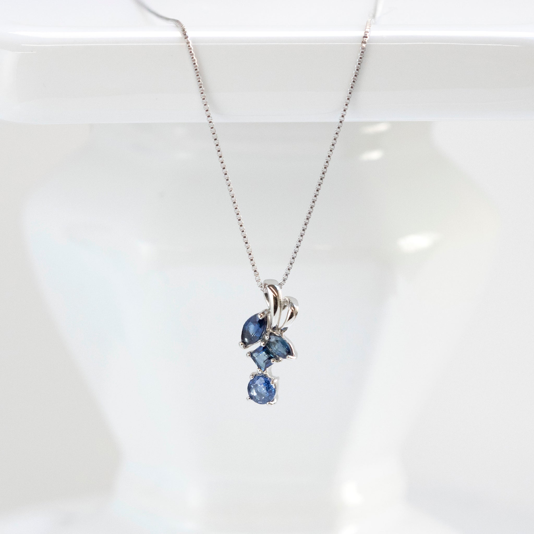 【限定1点】サファイア プラチナネックレス(9月誕生石)《25T10141》