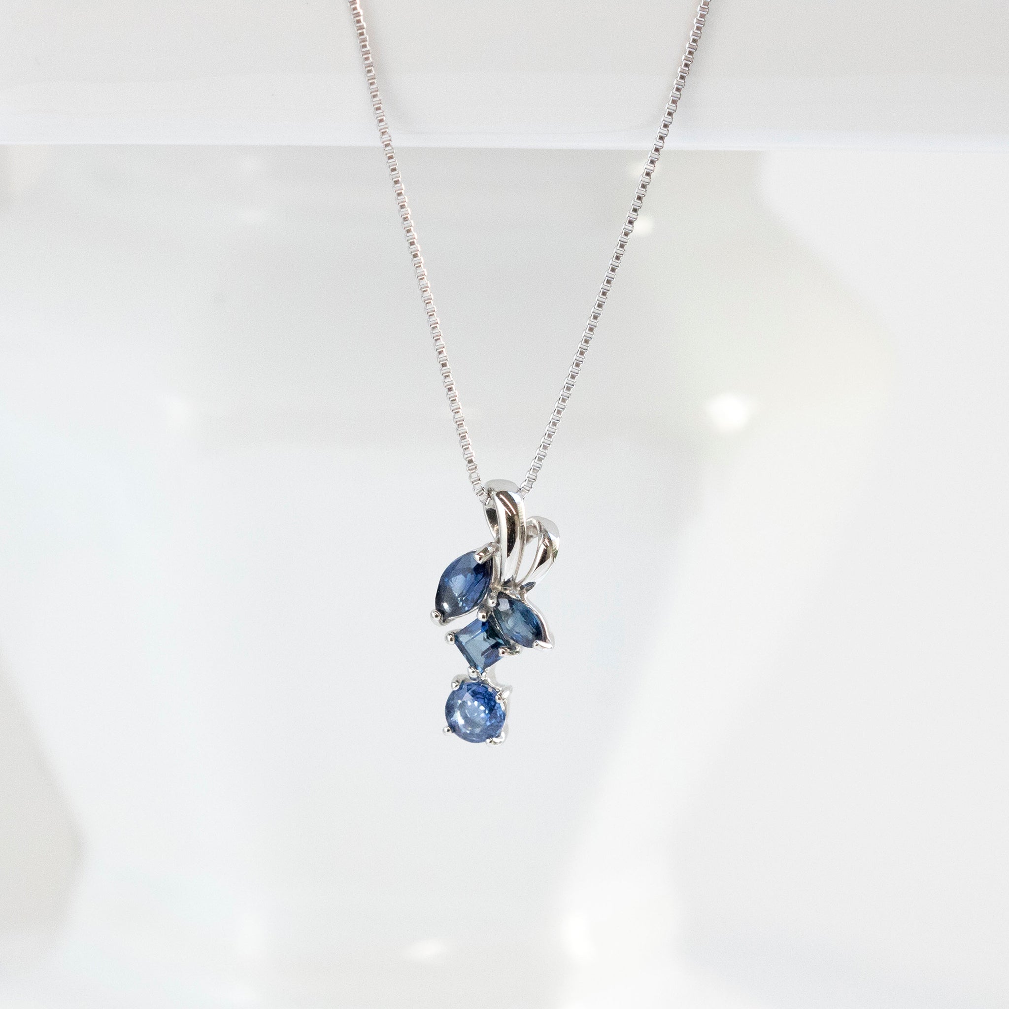 【限定1点】サファイア プラチナネックレス(9月誕生石)《25T10141》