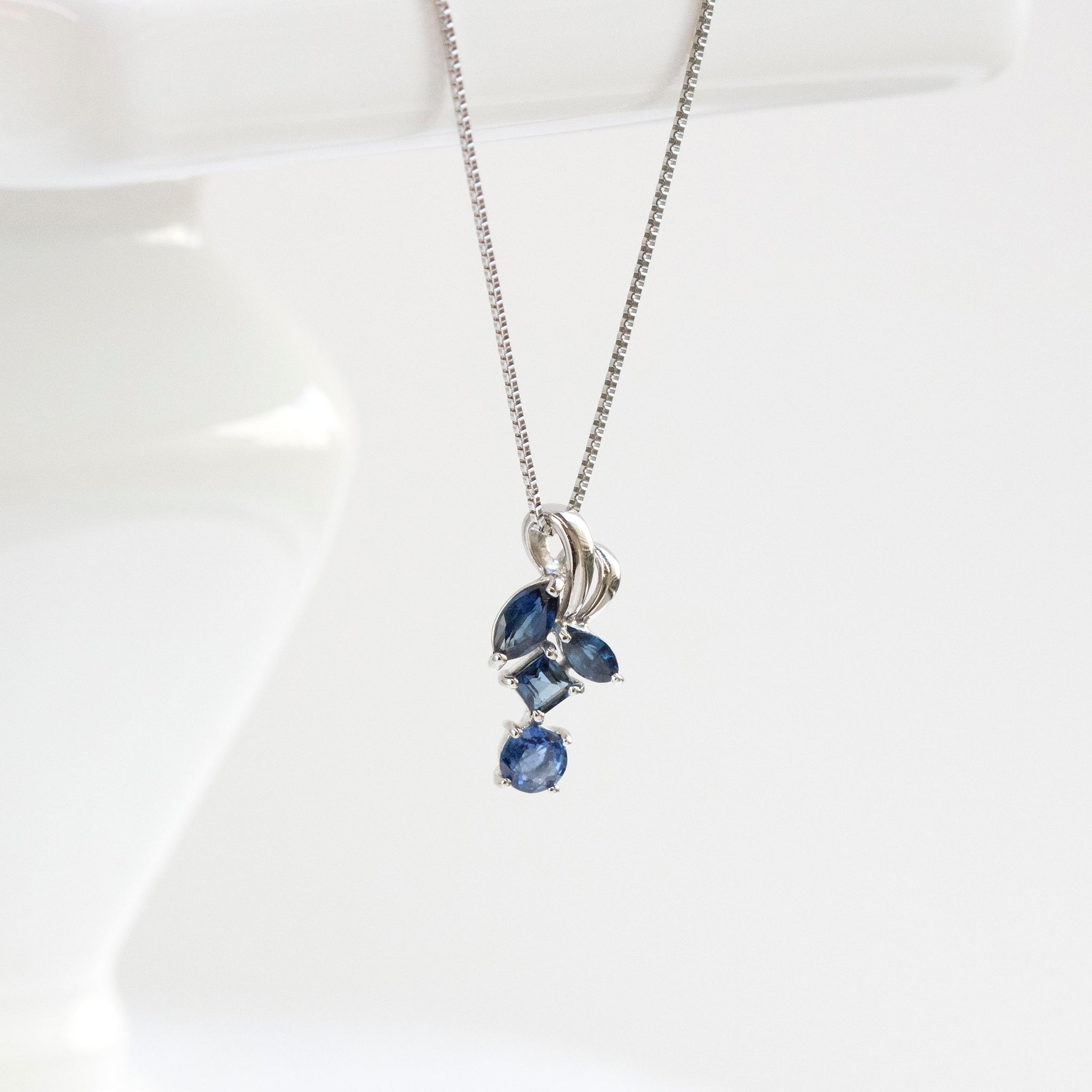 【限定1点】サファイア プラチナネックレス(9月誕生石)《25T10141》