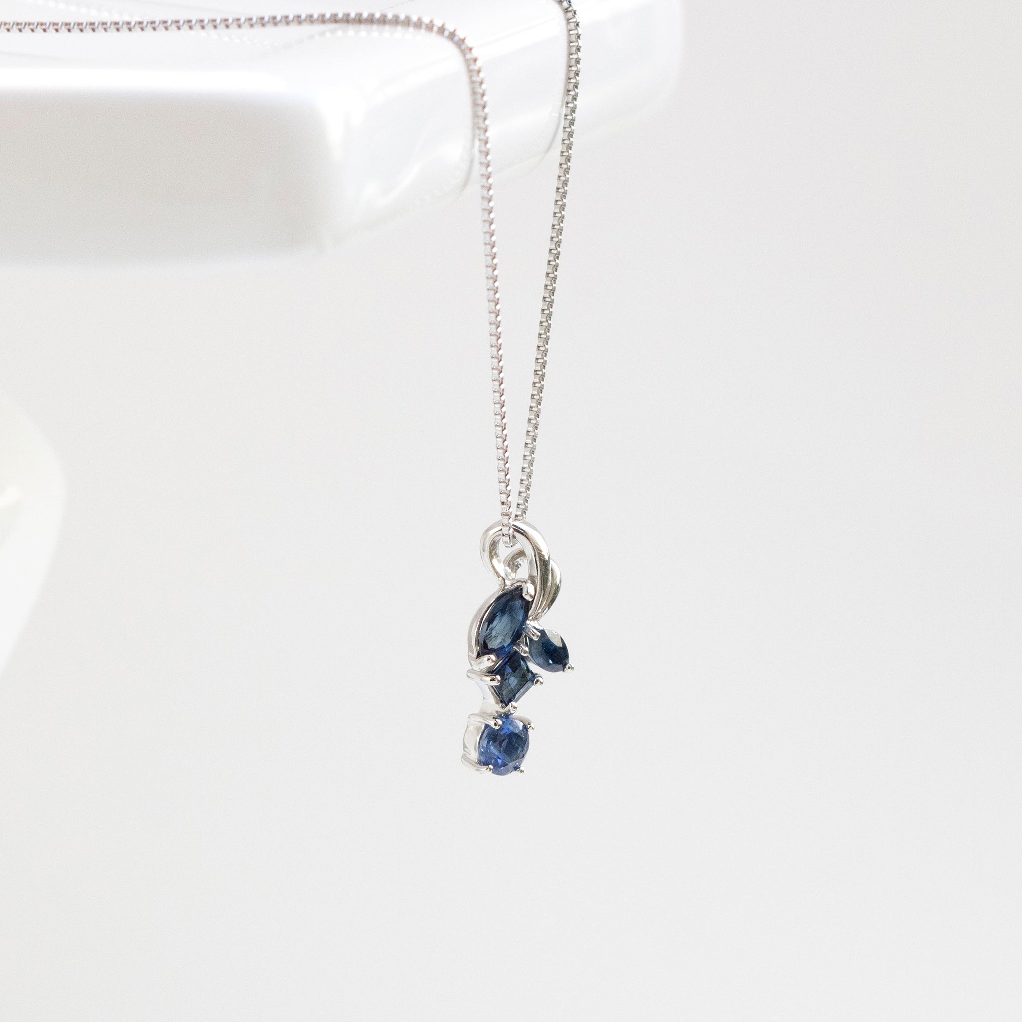 【限定1点】サファイア プラチナネックレス(9月誕生石)《25T10141》