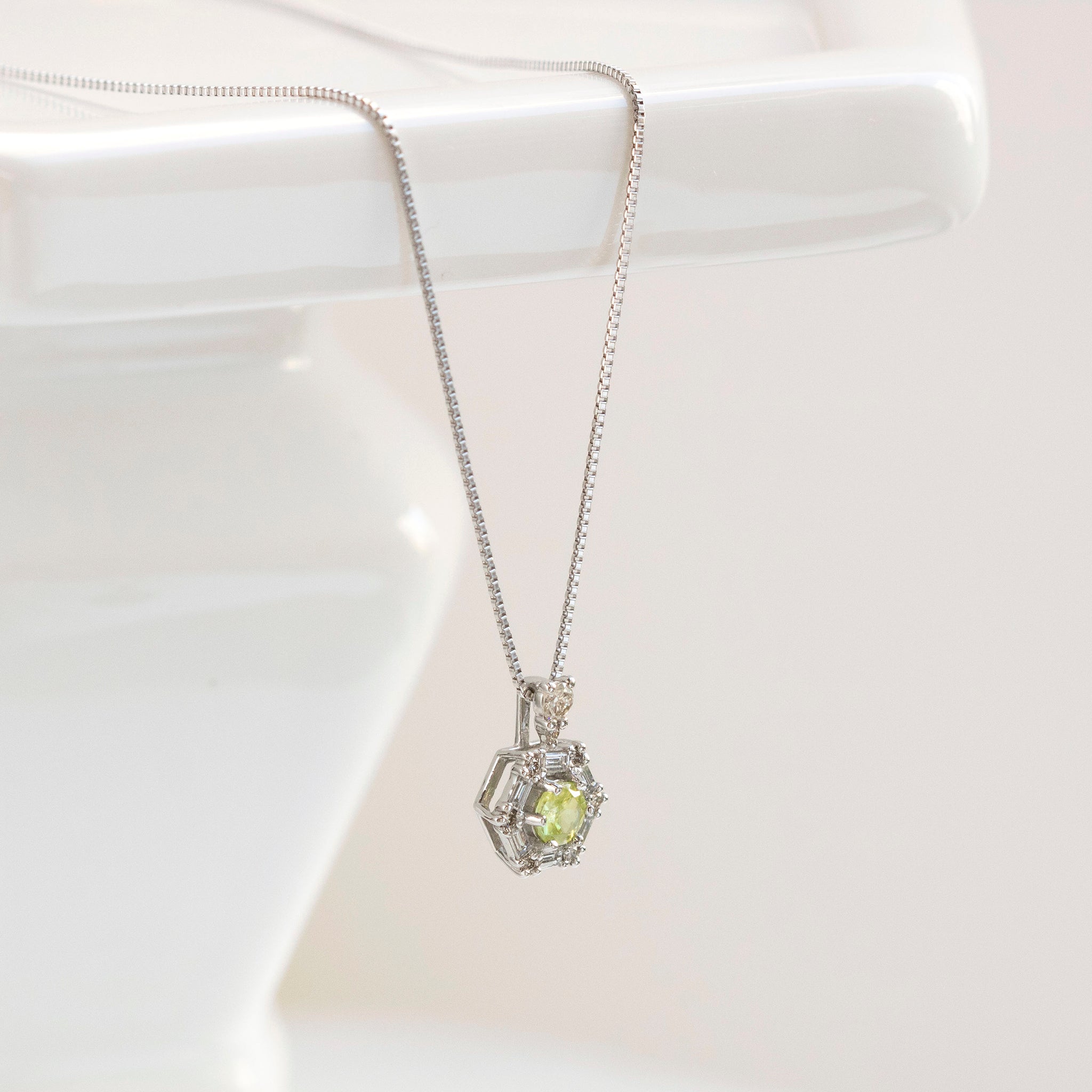 【限定1点】スフェーン/ダイヤモンド プラチナネックレス(8月誕生石)《25T10143》