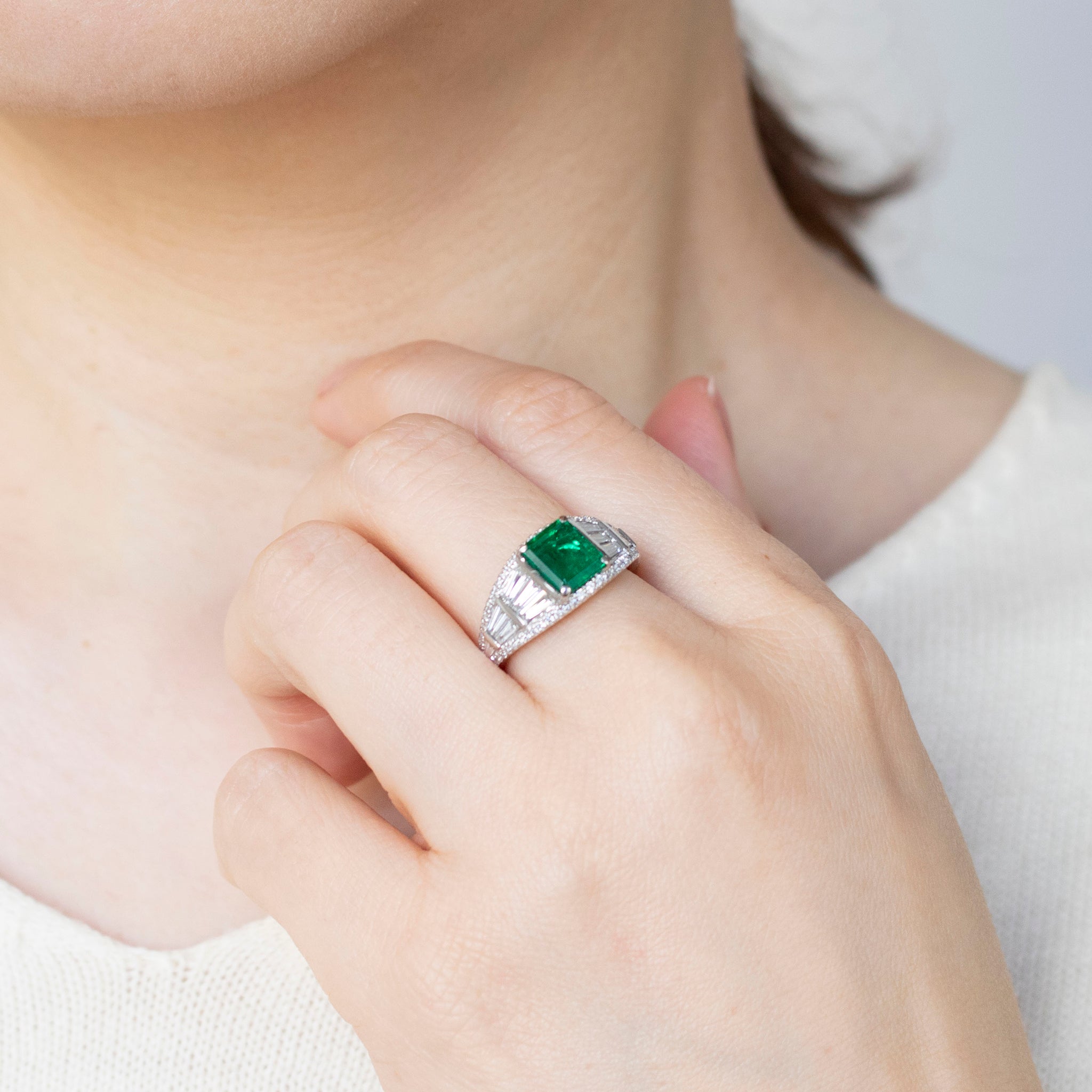 【限定1点】エメラルド/ダイヤモンド プラチナリング(1.16カラット/5月誕生石/鑑別書付)《25T10152》