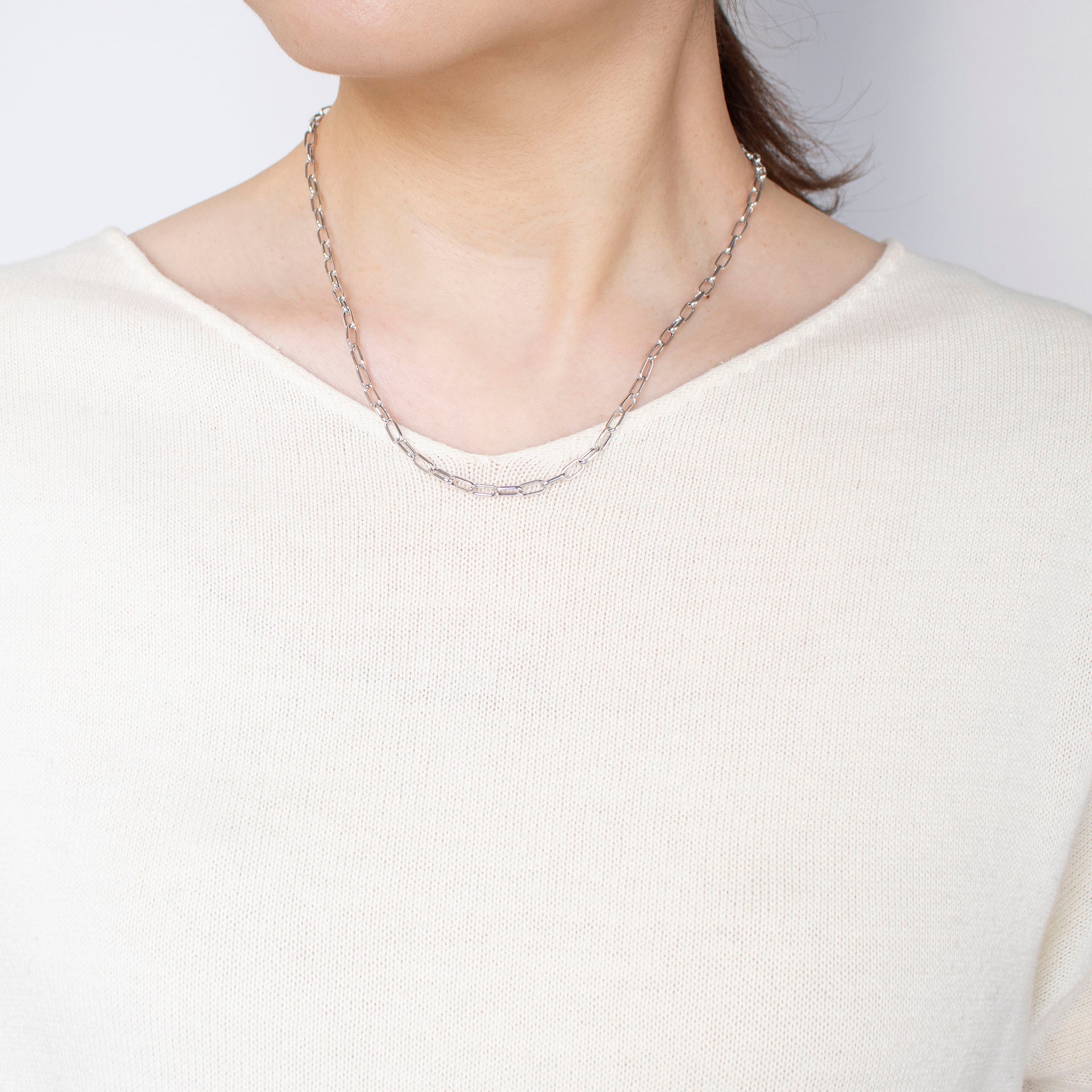 K18ネックレス(ロジウムメッキ/イタリア製)《25T10162》