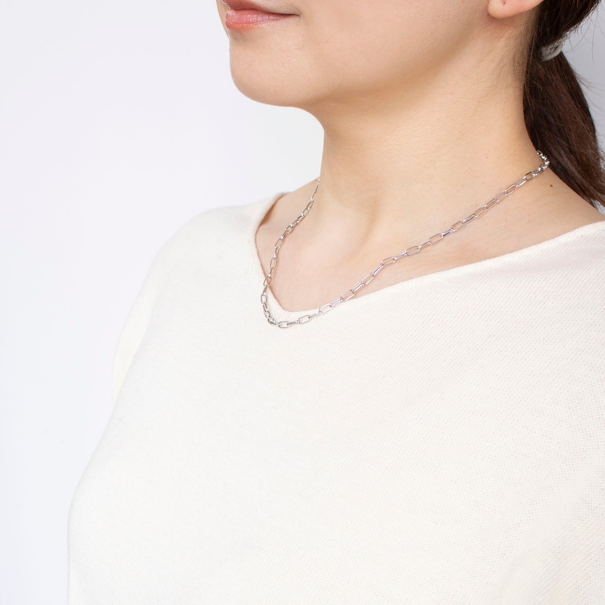 K18ネックレス(ロジウムメッキ/イタリア製)《25T10162》