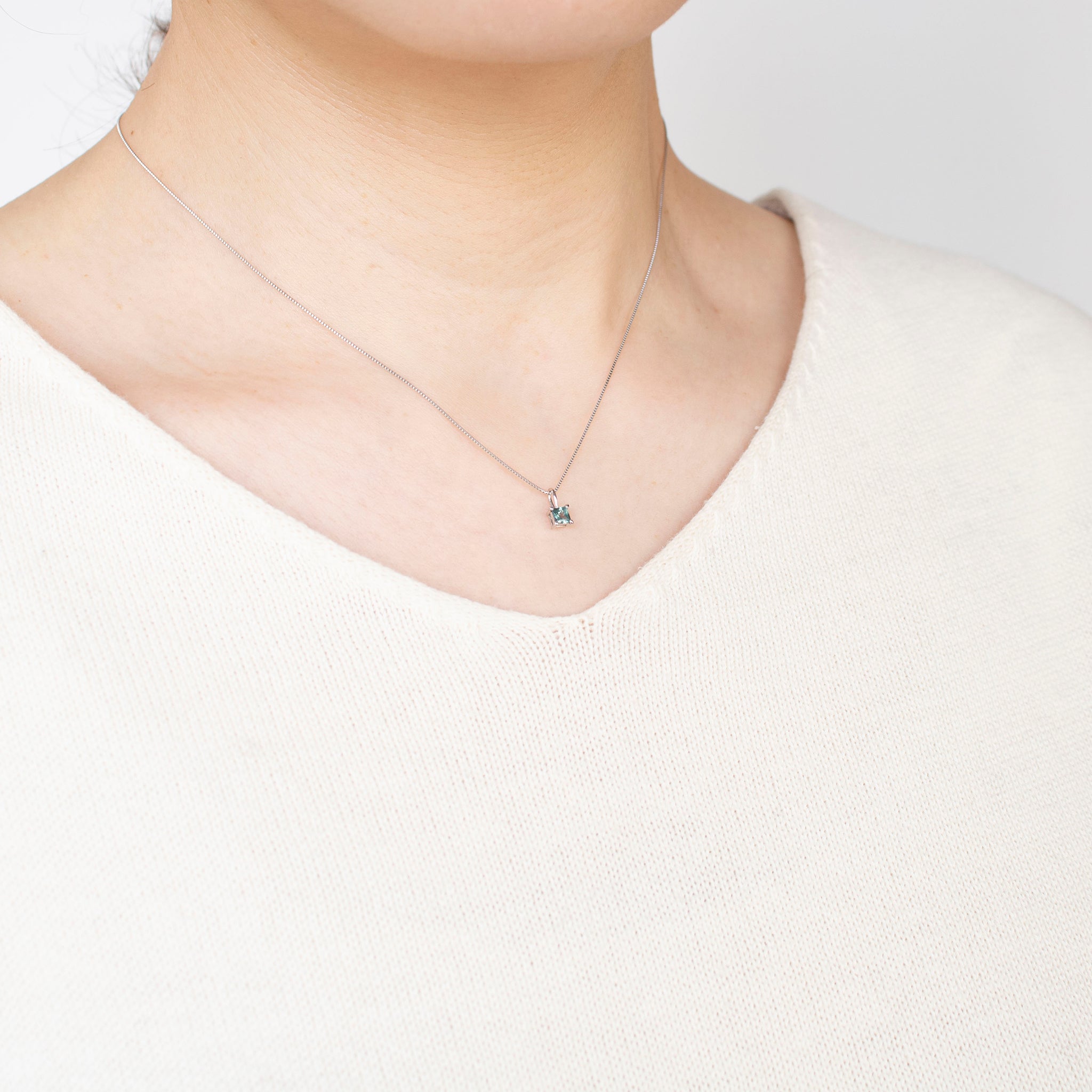 【限定1点】アレキンサンドライト プラチナネックレス(スクエアカット/6月誕生石)《25T10168》