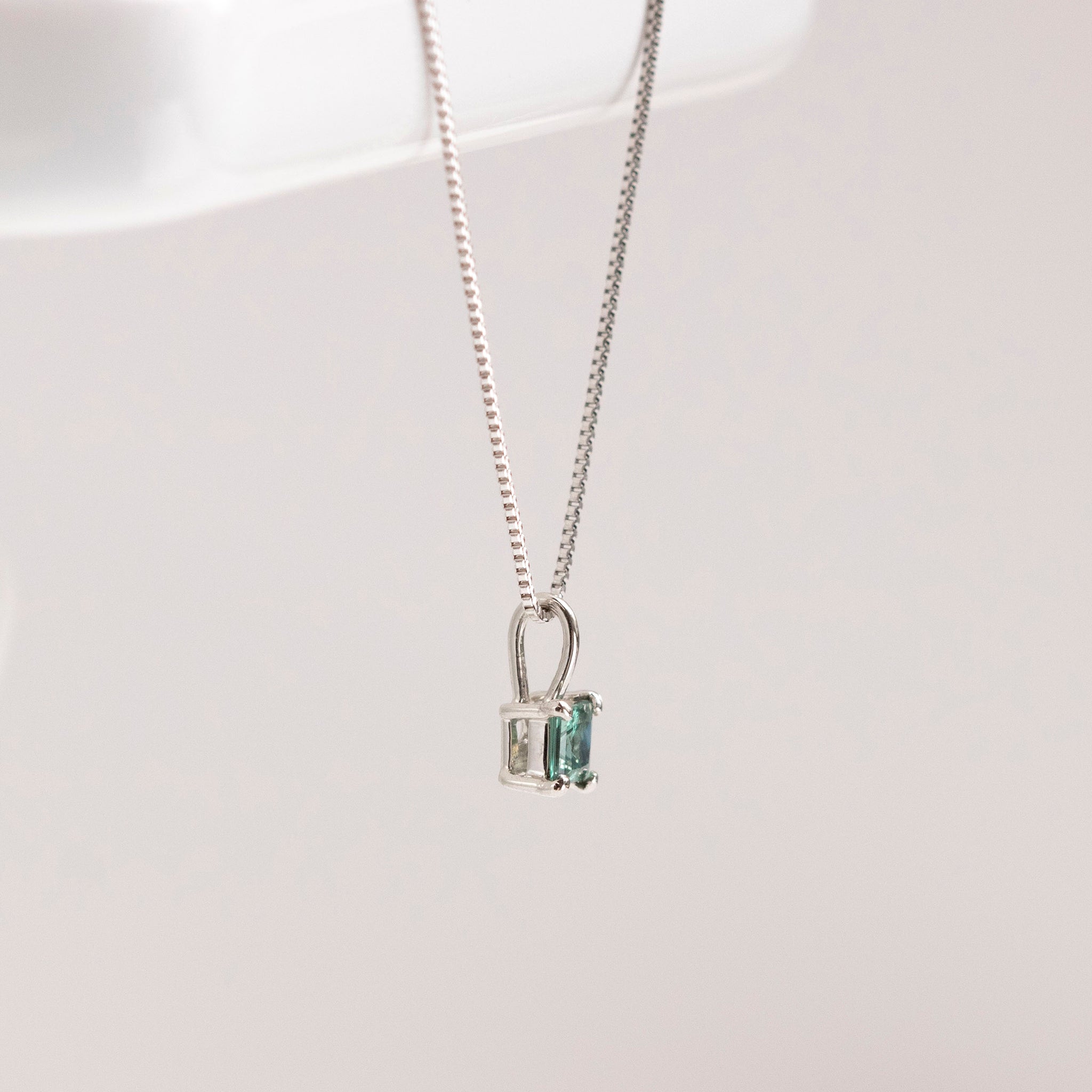 【限定1点】アレキンサンドライト プラチナネックレス(スクエアカット/6月誕生石)《25T10168》